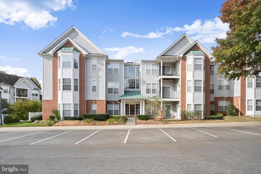 >> IMMEDIATE AVAILABILITY << Welcome To 1974 Scotts Crossing #102, A Spacious Annapolis Condo Offering The Perfect Blend Of Comfort And Convenience With Sun-Filled Bay Windows, An Open-Concept Living And Dining Area Featuring A Cozy Fireplace, And Access To A Private Balcony Ideal For Outdoor Relaxation; The Eat-In Kitchen Provides Ample Cabinetry And A Breakfast Nook, While The Primary Suite Includes An En-Suite Bath, Complemented By Two Additional Bedrooms, A Second Full Bath, And In-Unit Laundry—All Within A Tucked-Away Community That Offers Ample Parking And Prime Access To Downtown Annapolis, The Naval Academy, Major Commuting Routes, And The Chesapeake Bay Bridge, Giving You Serenity At Home With Excitement Just Around The Corner; Some Photos Have Been Virtually Staged.