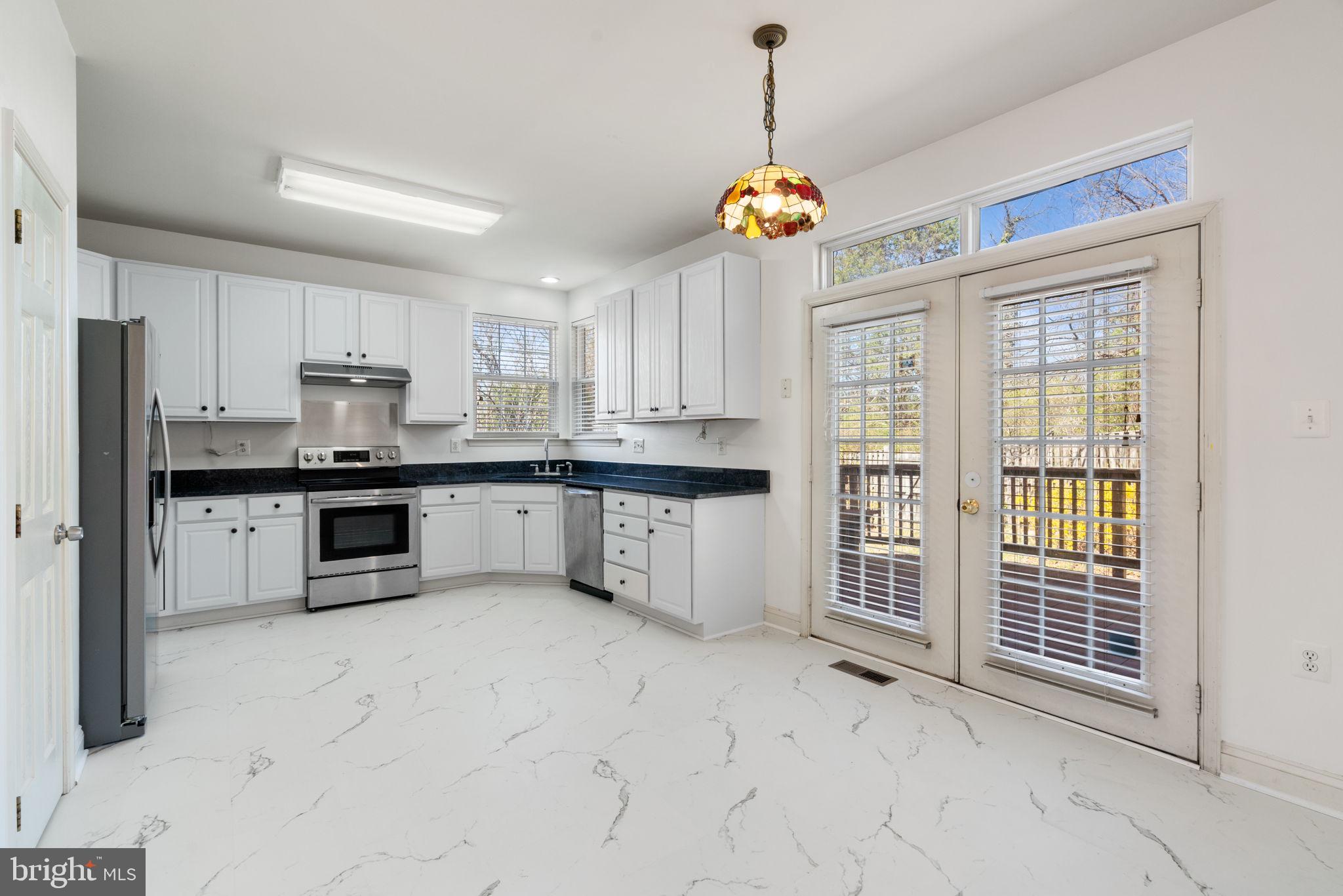 POTOMAC CROSSING - Residential