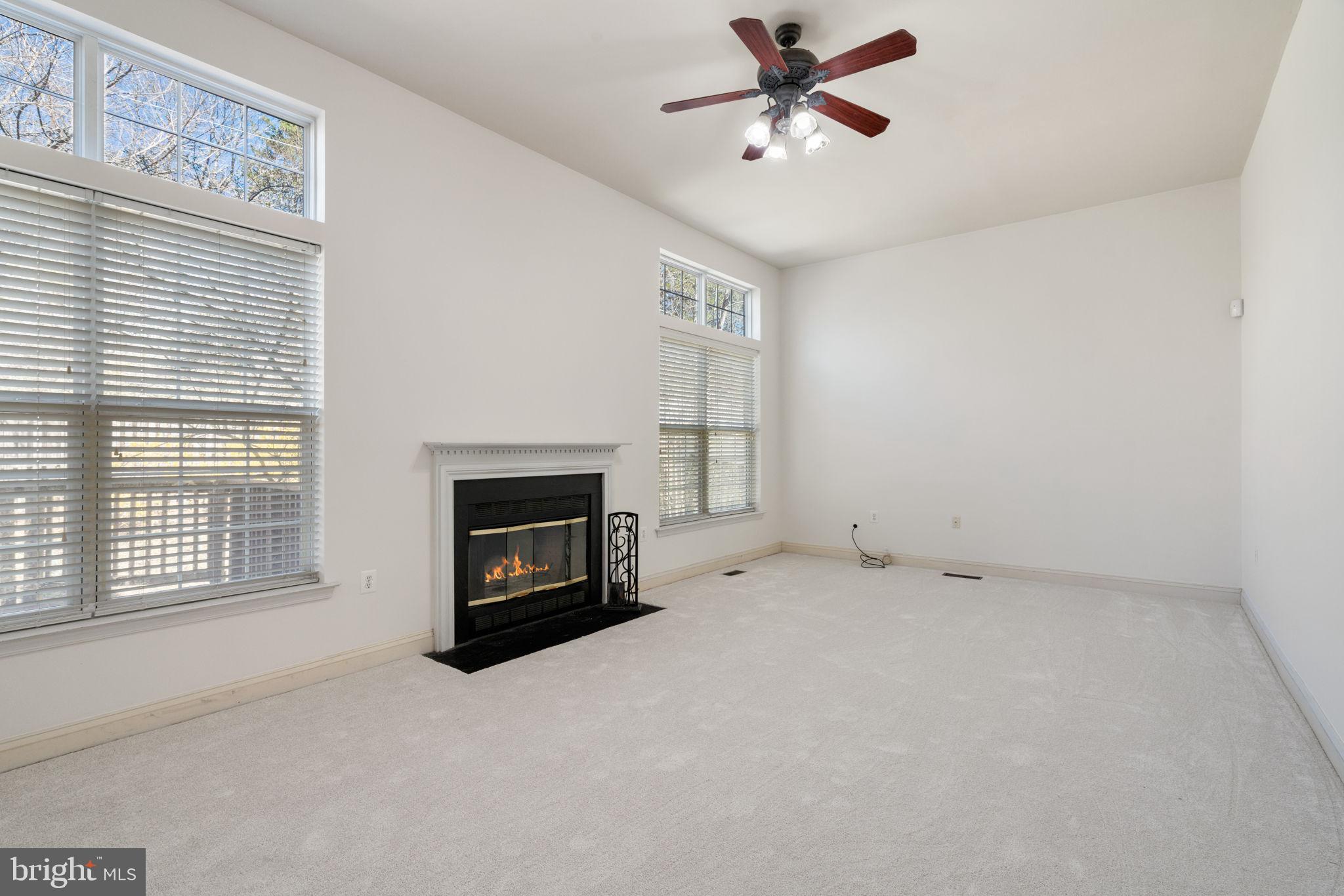 POTOMAC CROSSING - Residential