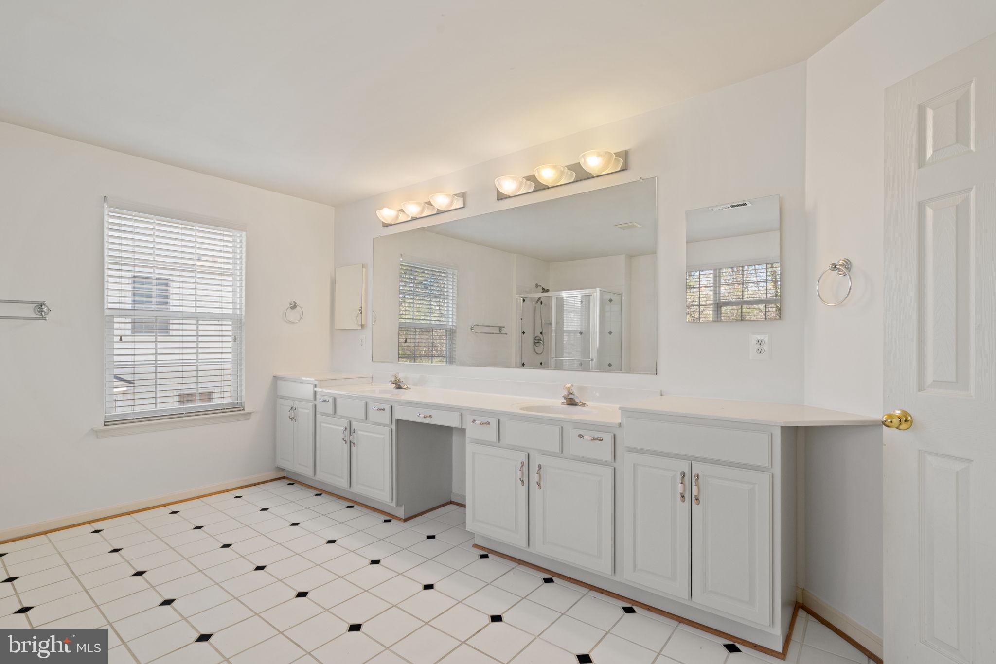 POTOMAC CROSSING - Residential