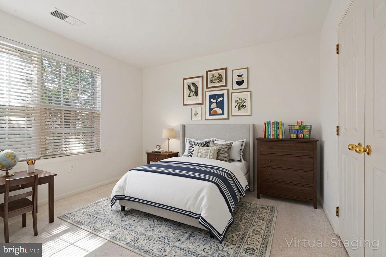 POTOMAC CROSSING - Residential