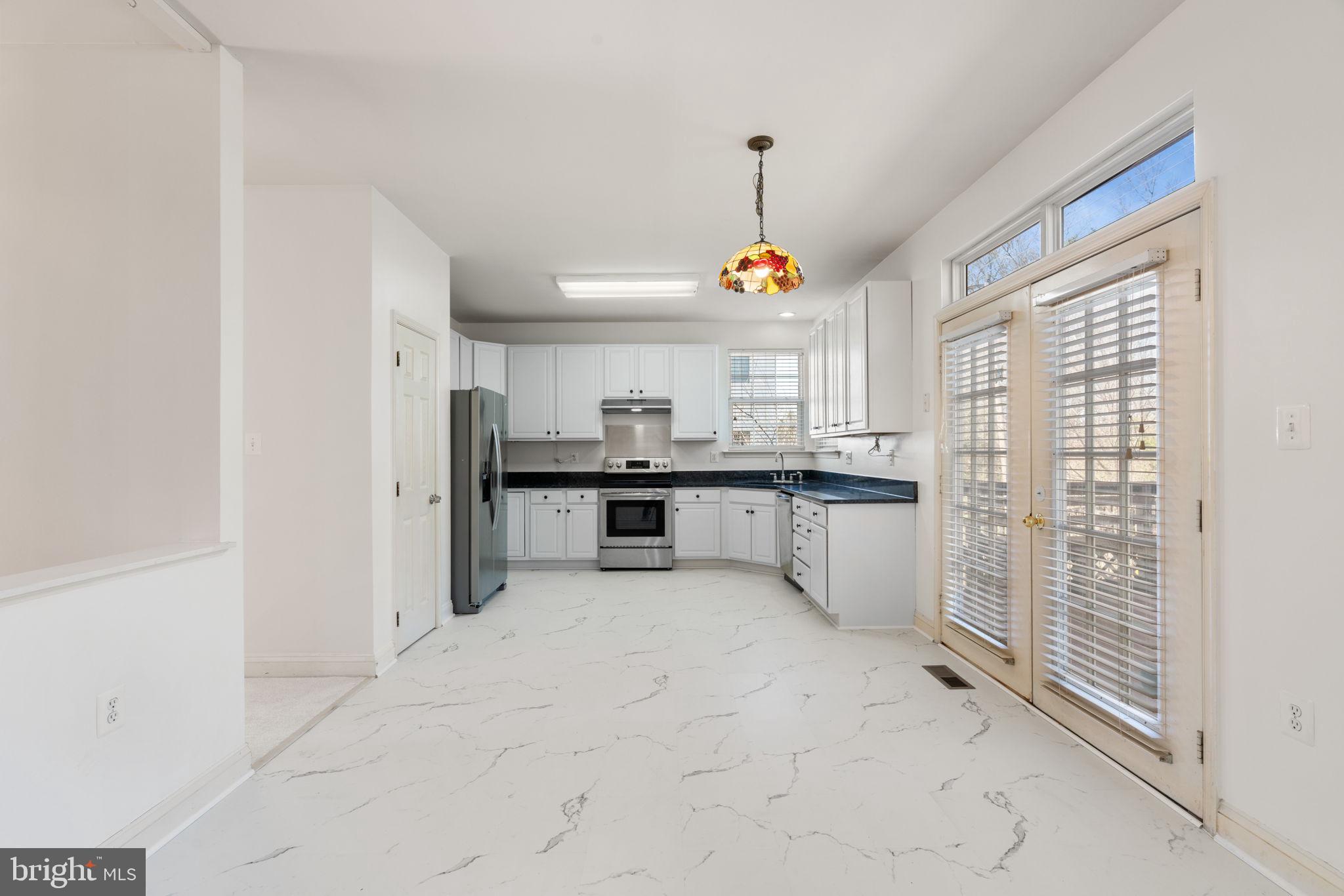 POTOMAC CROSSING - Residential