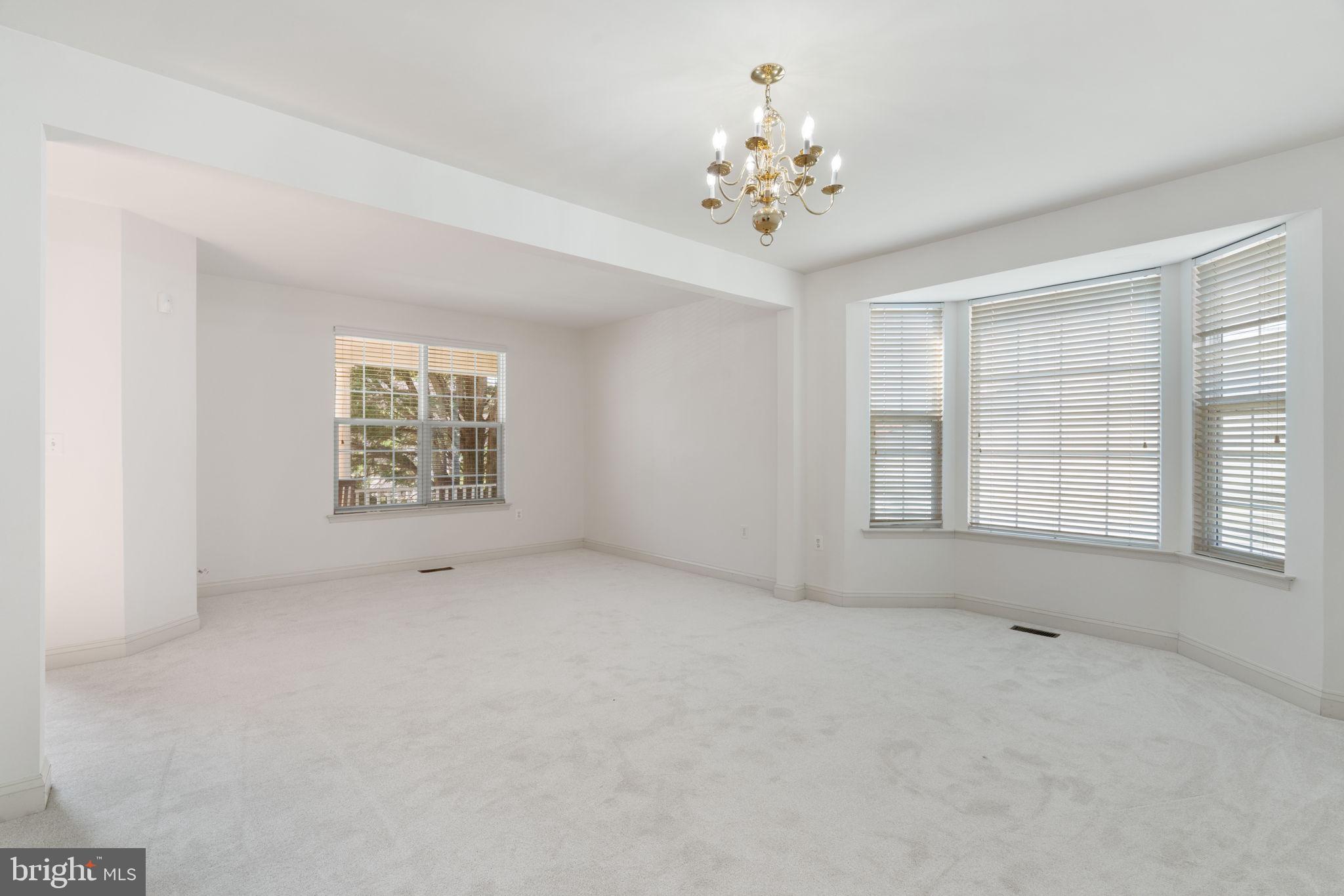 POTOMAC CROSSING - Residential