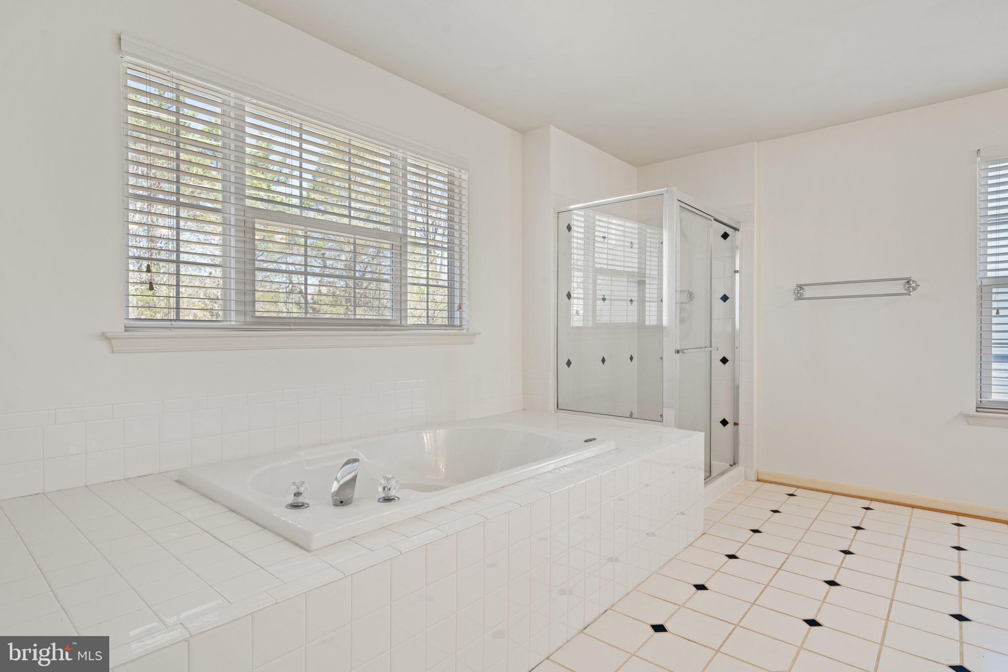 POTOMAC CROSSING - Residential