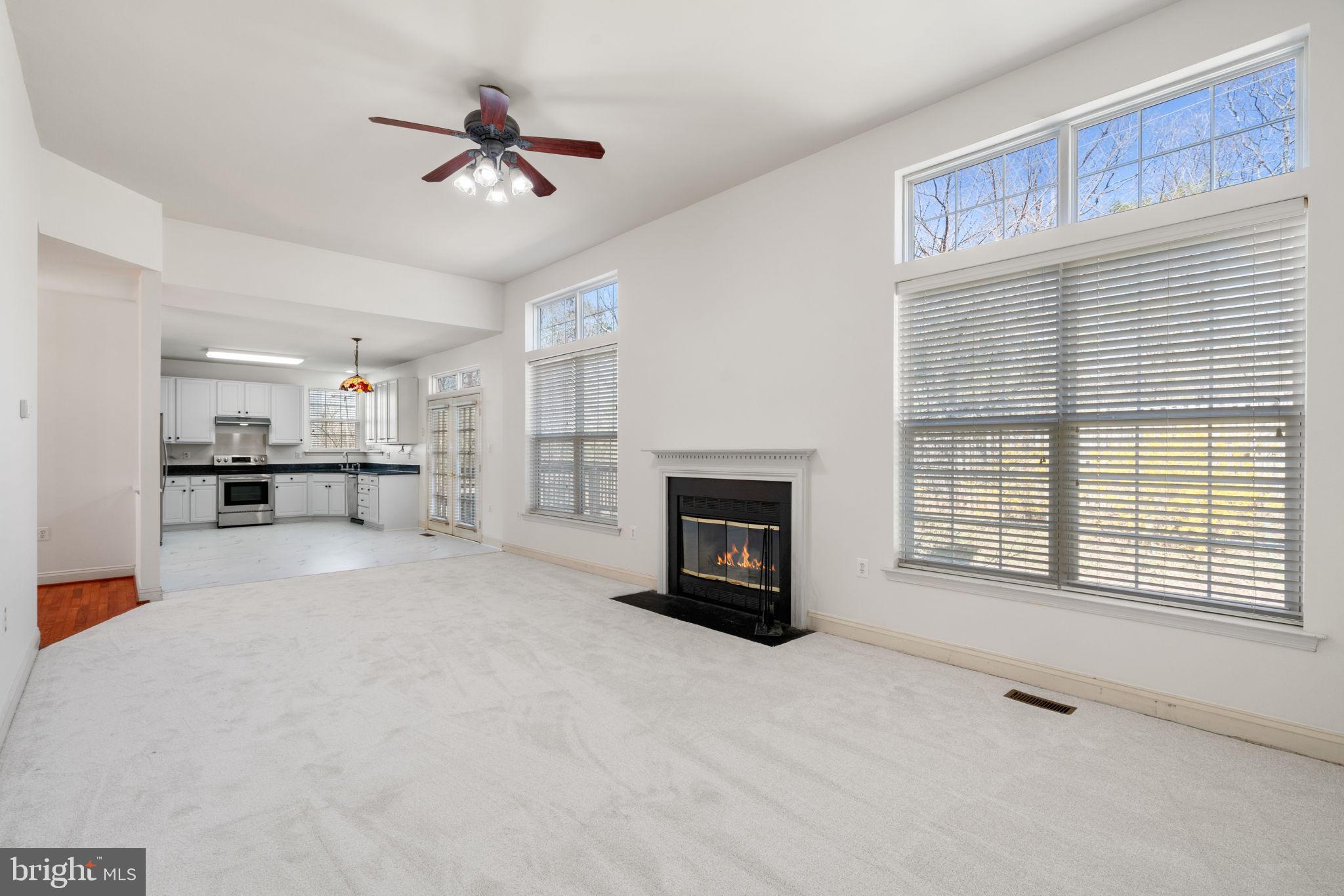 POTOMAC CROSSING - Residential