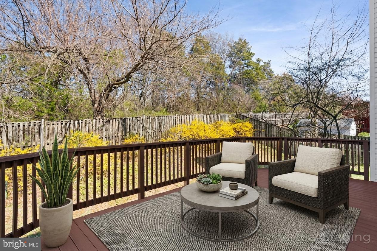 POTOMAC CROSSING - Residential