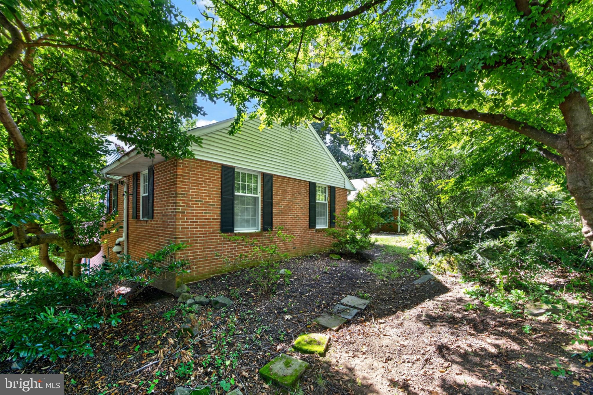 10 CHILTON ROAD