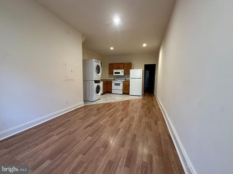 Townhouse For Rent - 2611 E Thompson Street #1ST FLOOR<br/> PHILADELPHIA, PA 19125