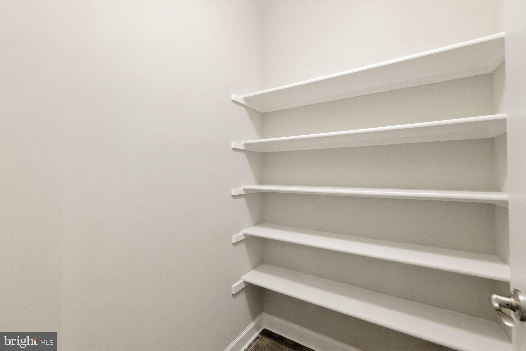 WOODSIDE ESTATES - Residential