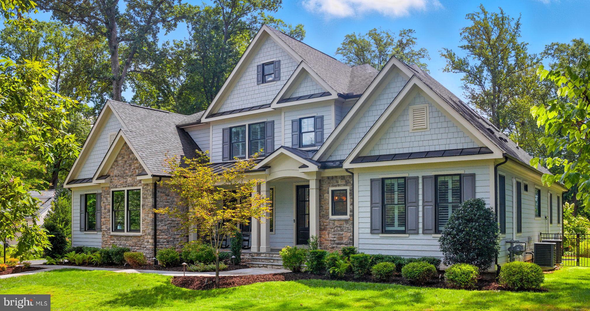 WOODSIDE ESTATES - Residential