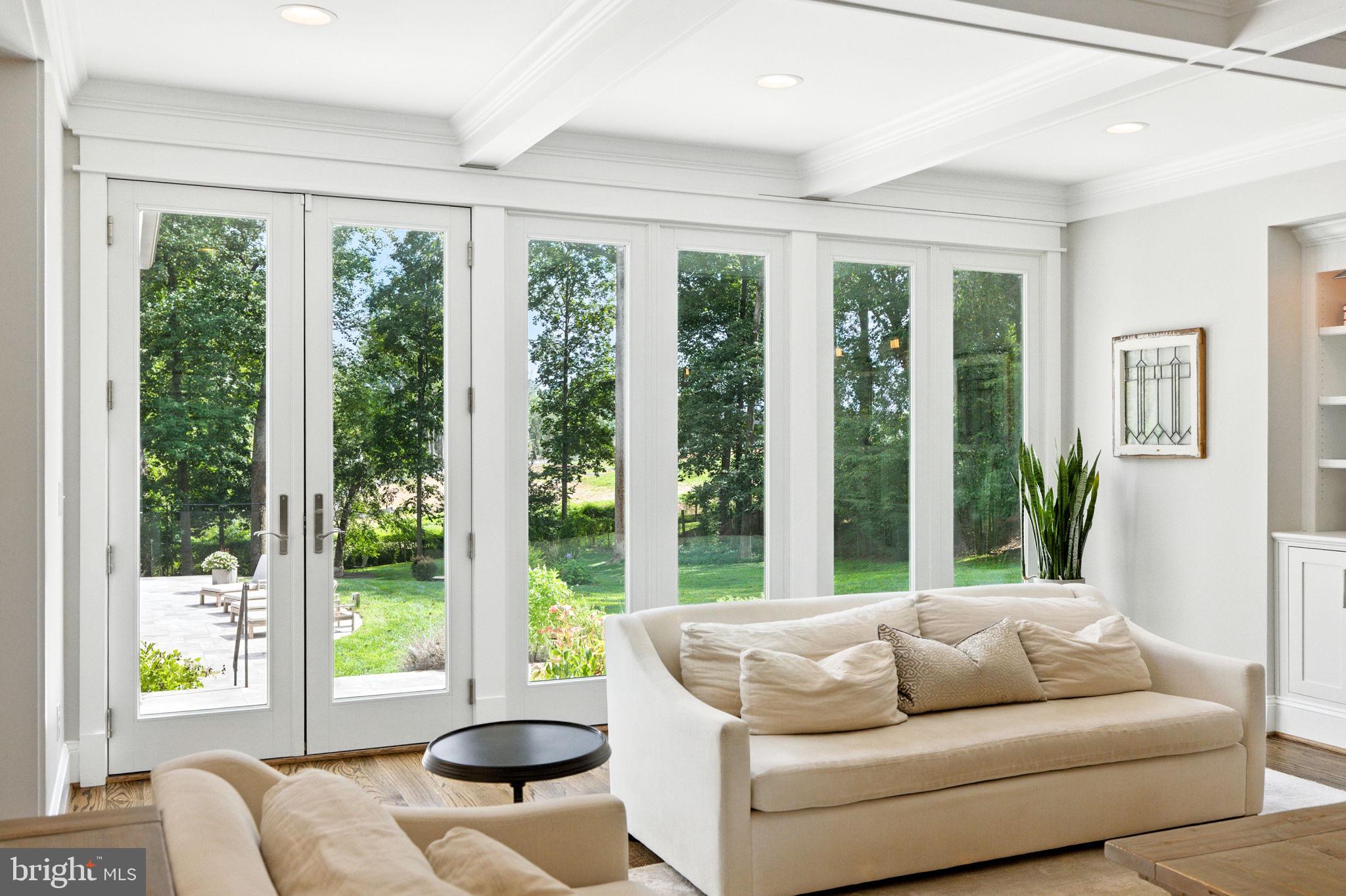 WOODSIDE ESTATES - Residential