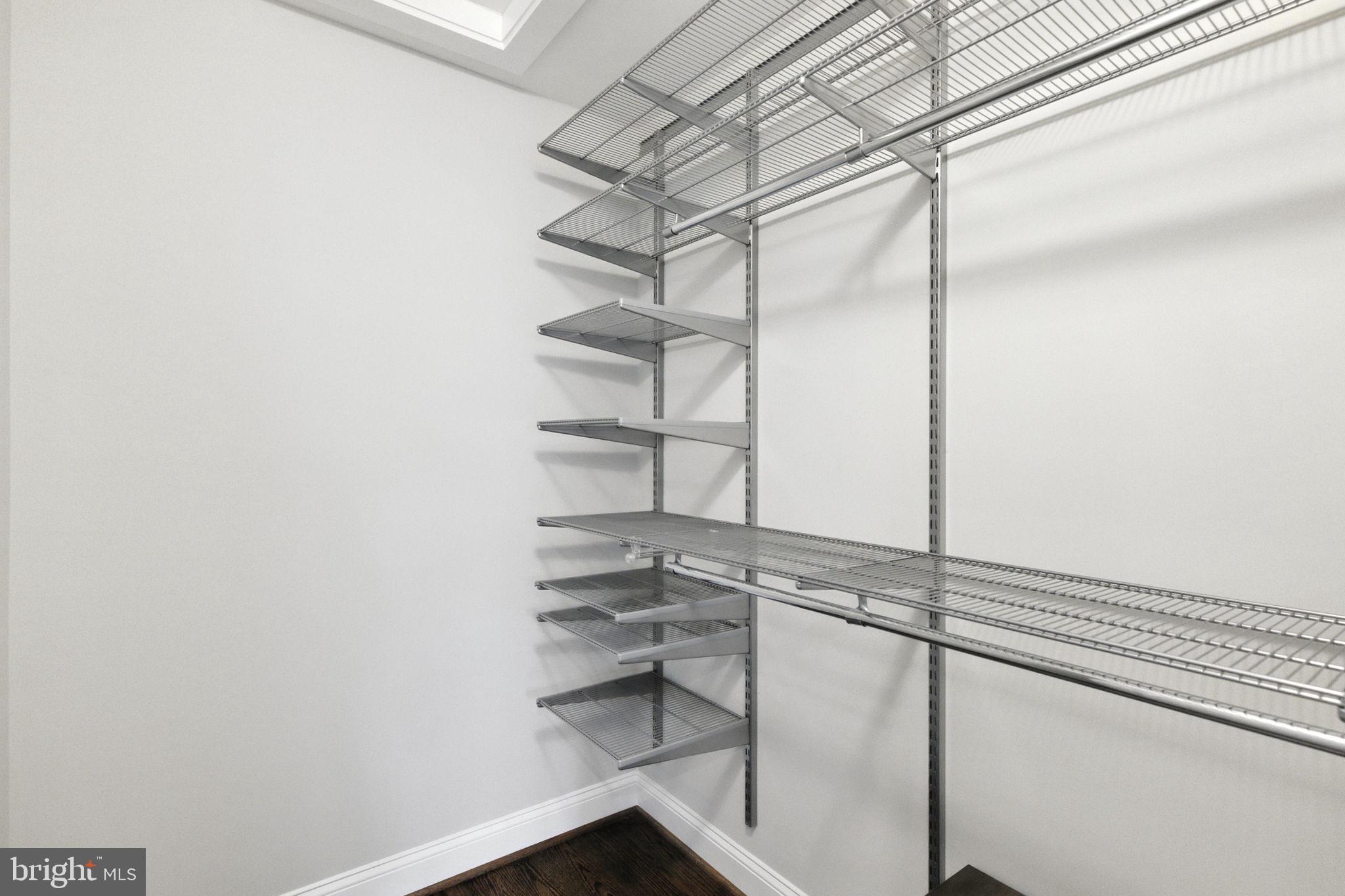 WOODSIDE ESTATES - Residential