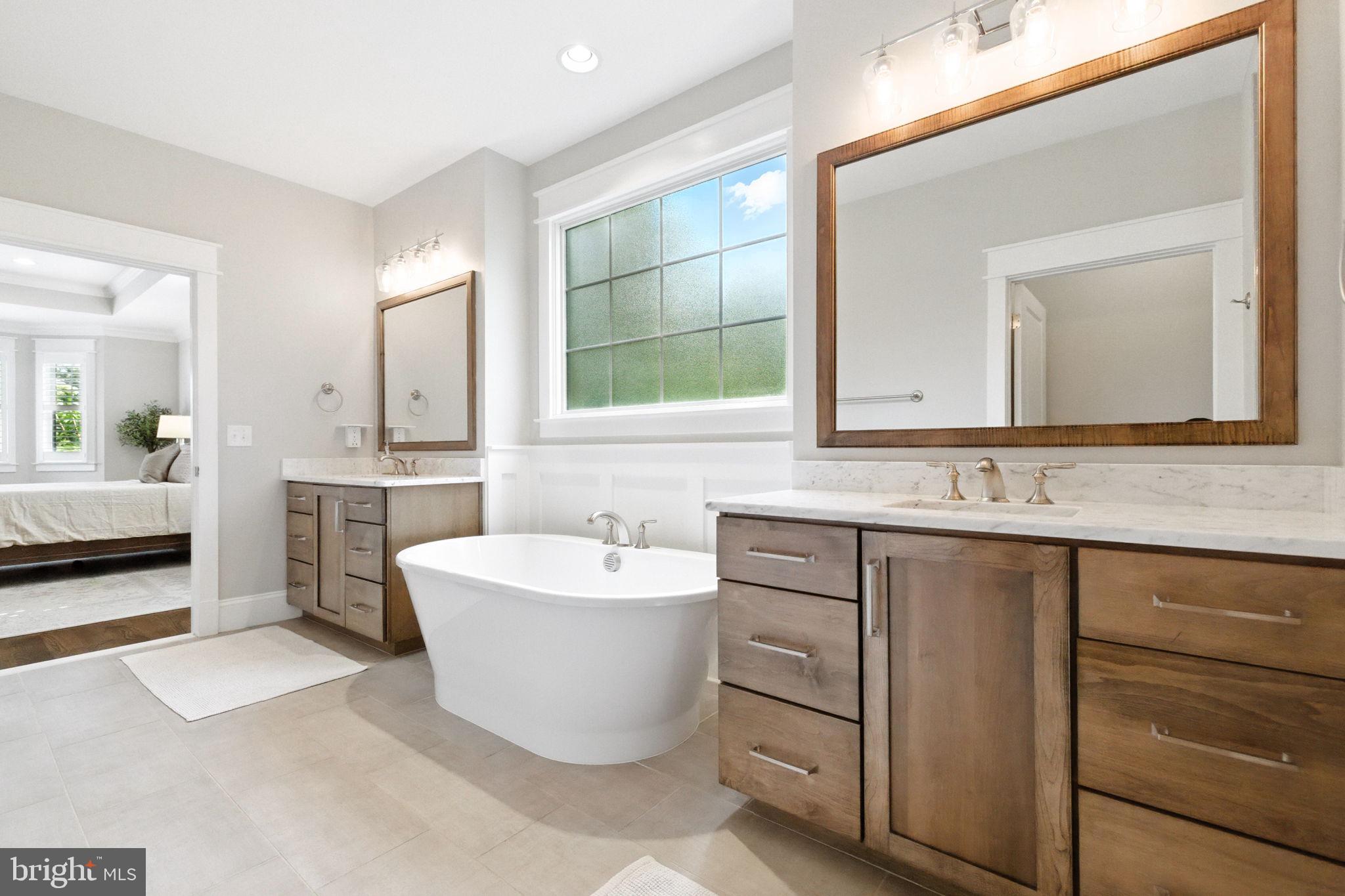 WOODSIDE ESTATES - Residential