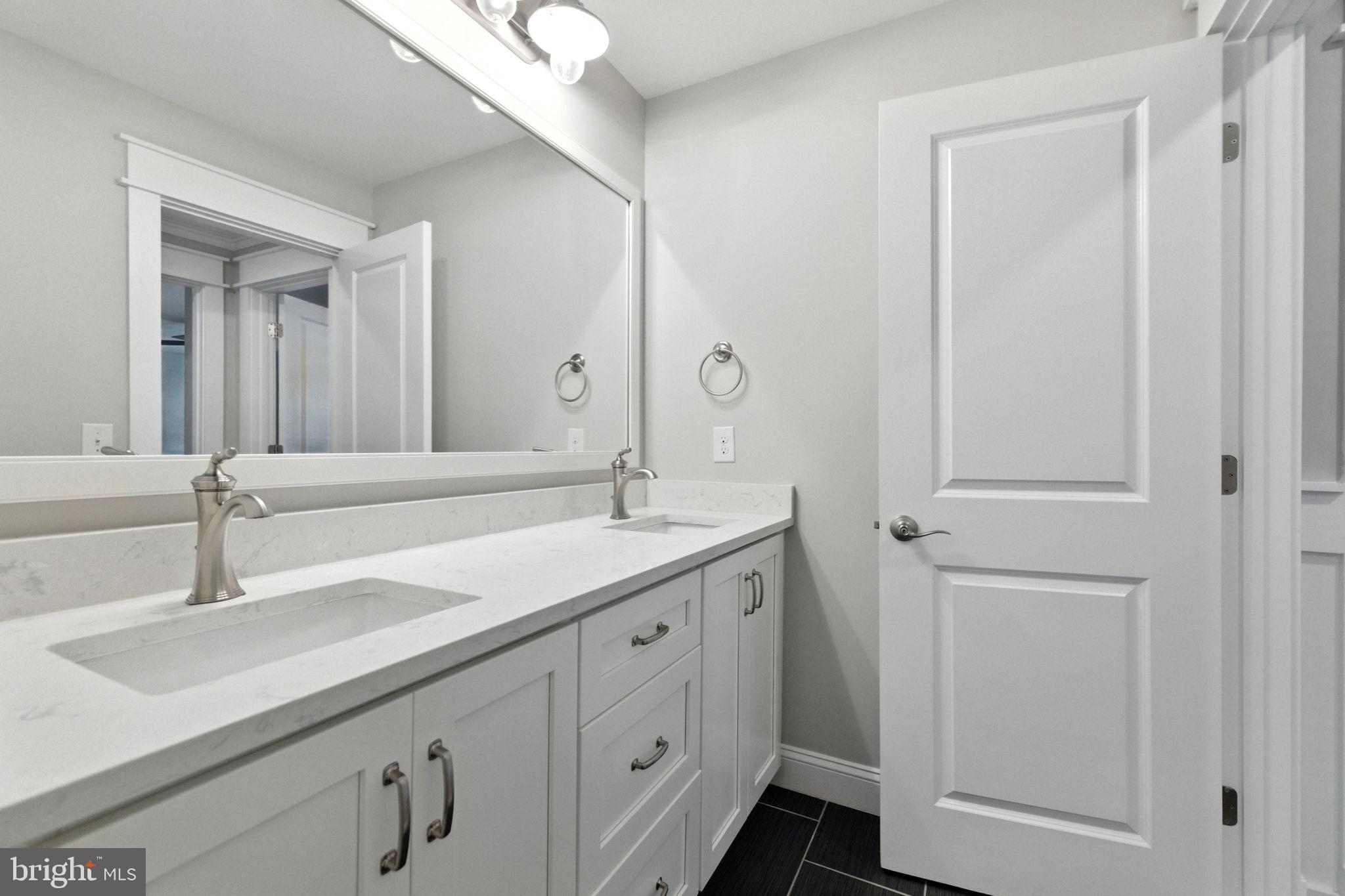 WOODSIDE ESTATES - Residential