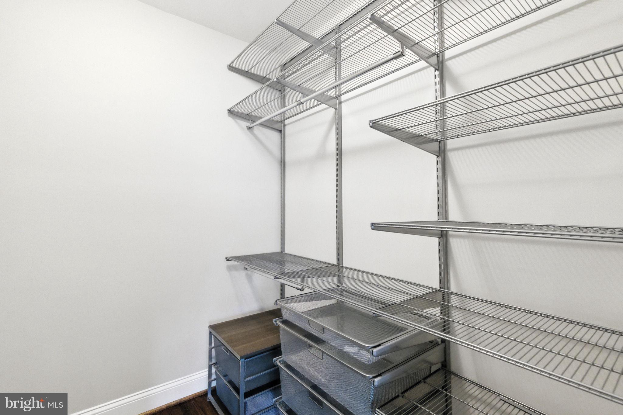 WOODSIDE ESTATES - Residential