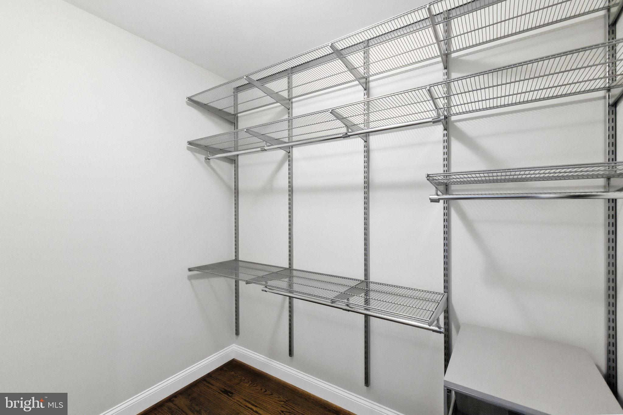 WOODSIDE ESTATES - Residential