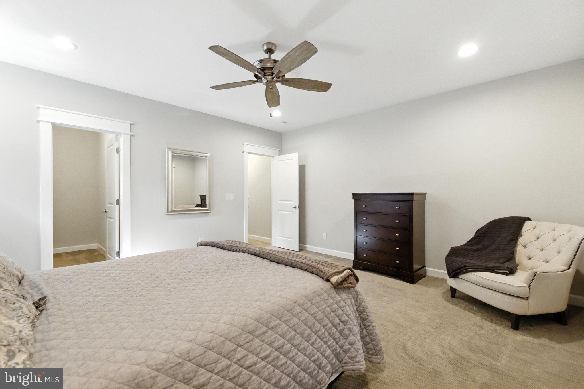 WOODSIDE ESTATES - Residential