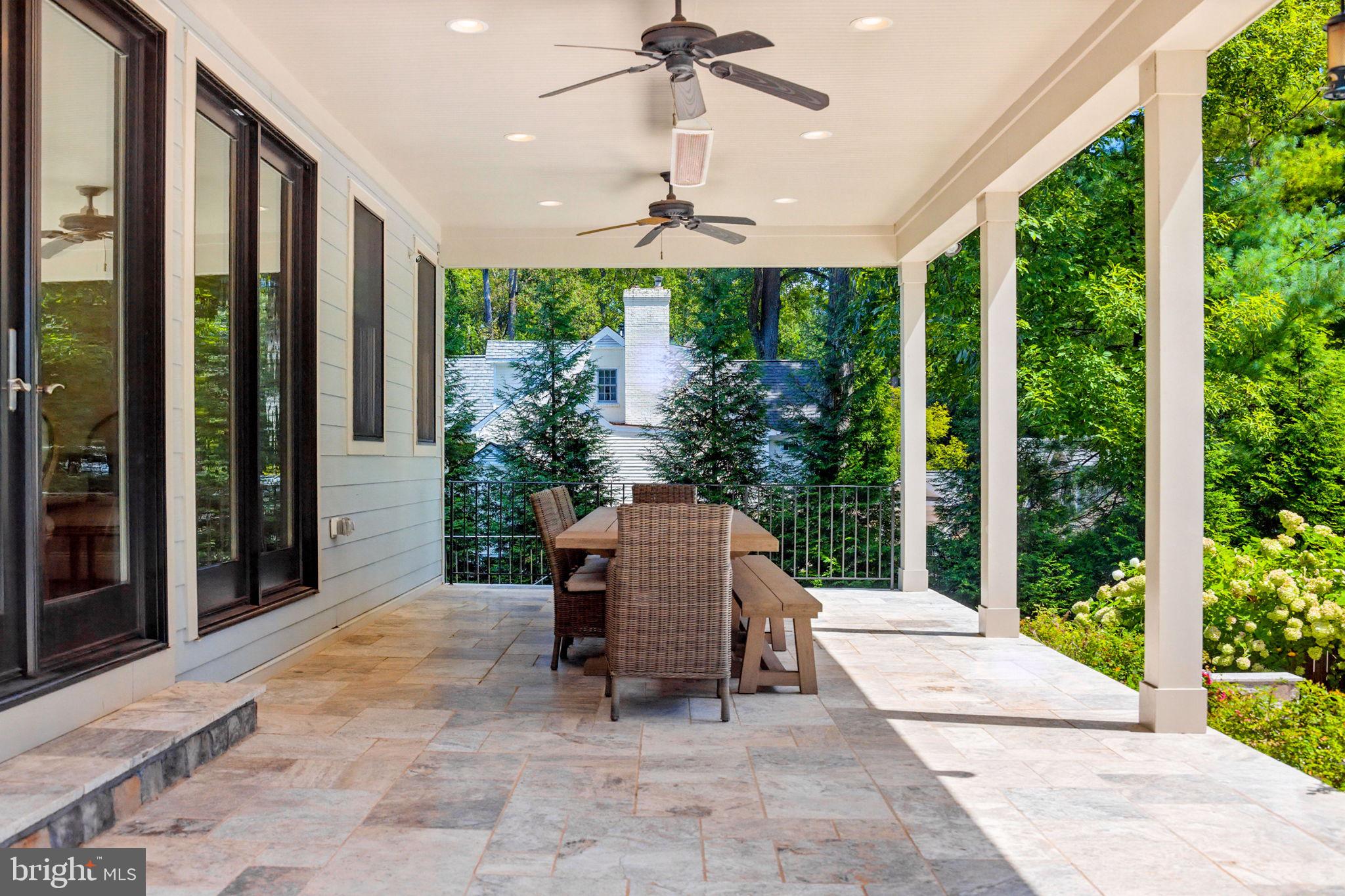 WOODSIDE ESTATES - Residential