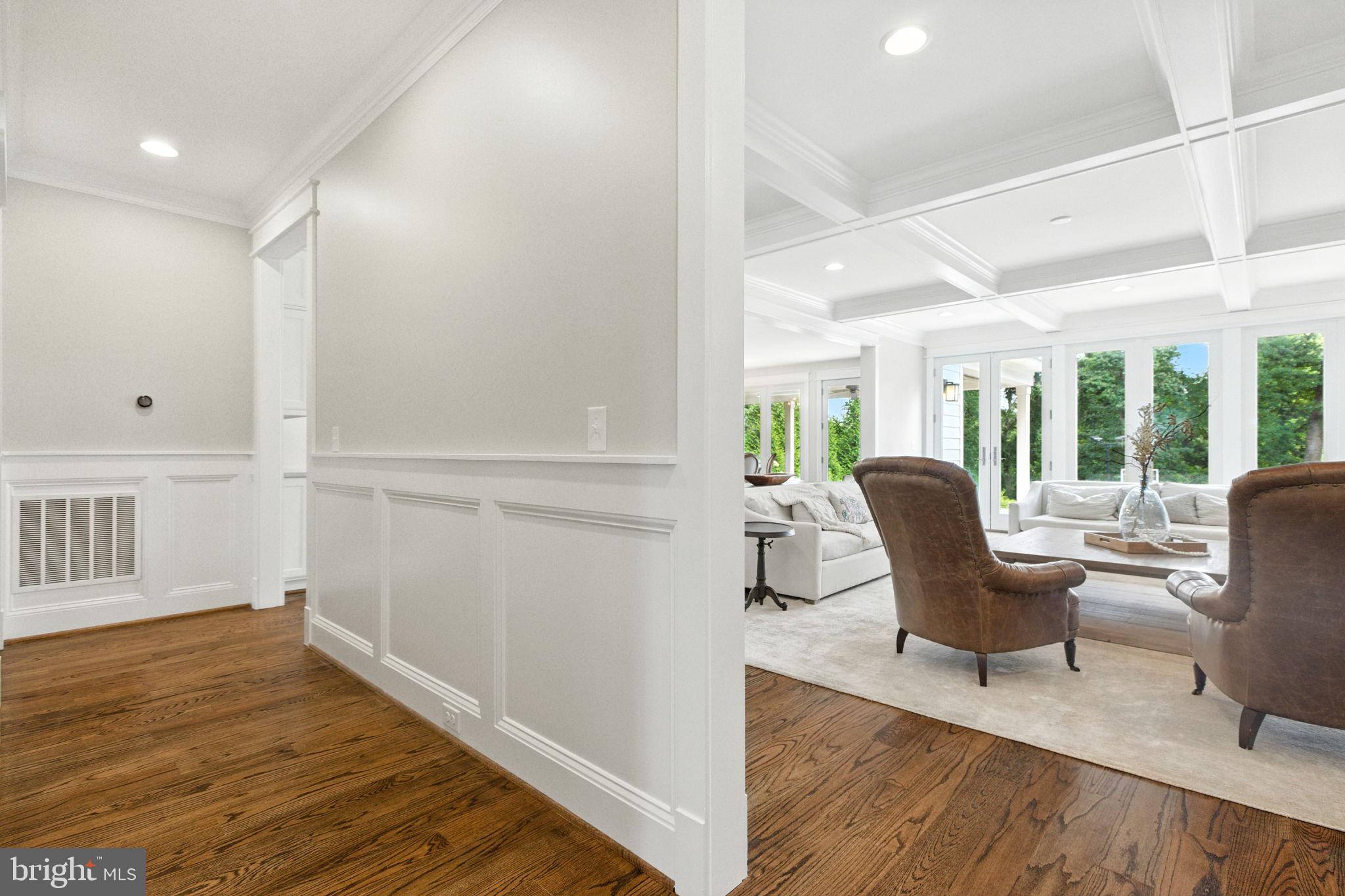 WOODSIDE ESTATES - Residential