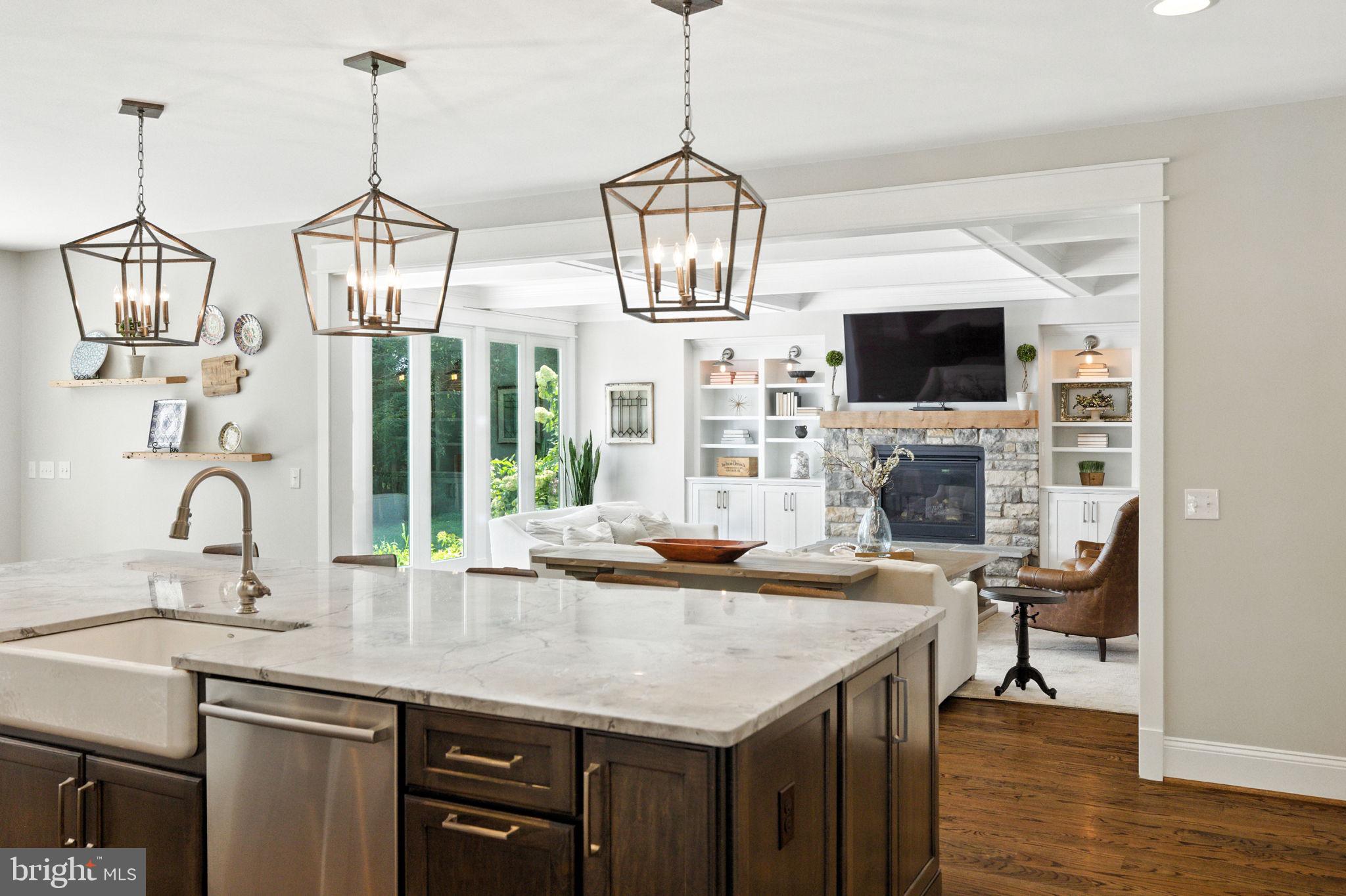 WOODSIDE ESTATES - Residential