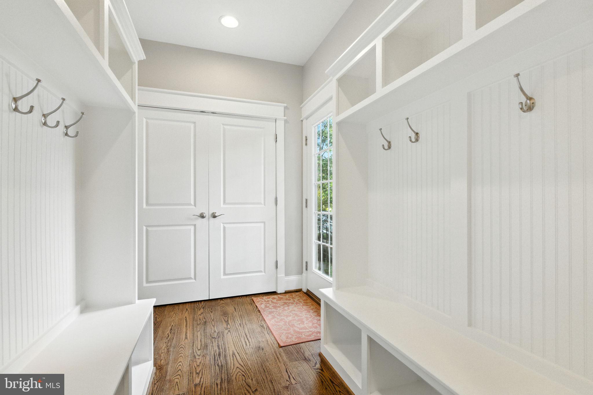 WOODSIDE ESTATES - Residential