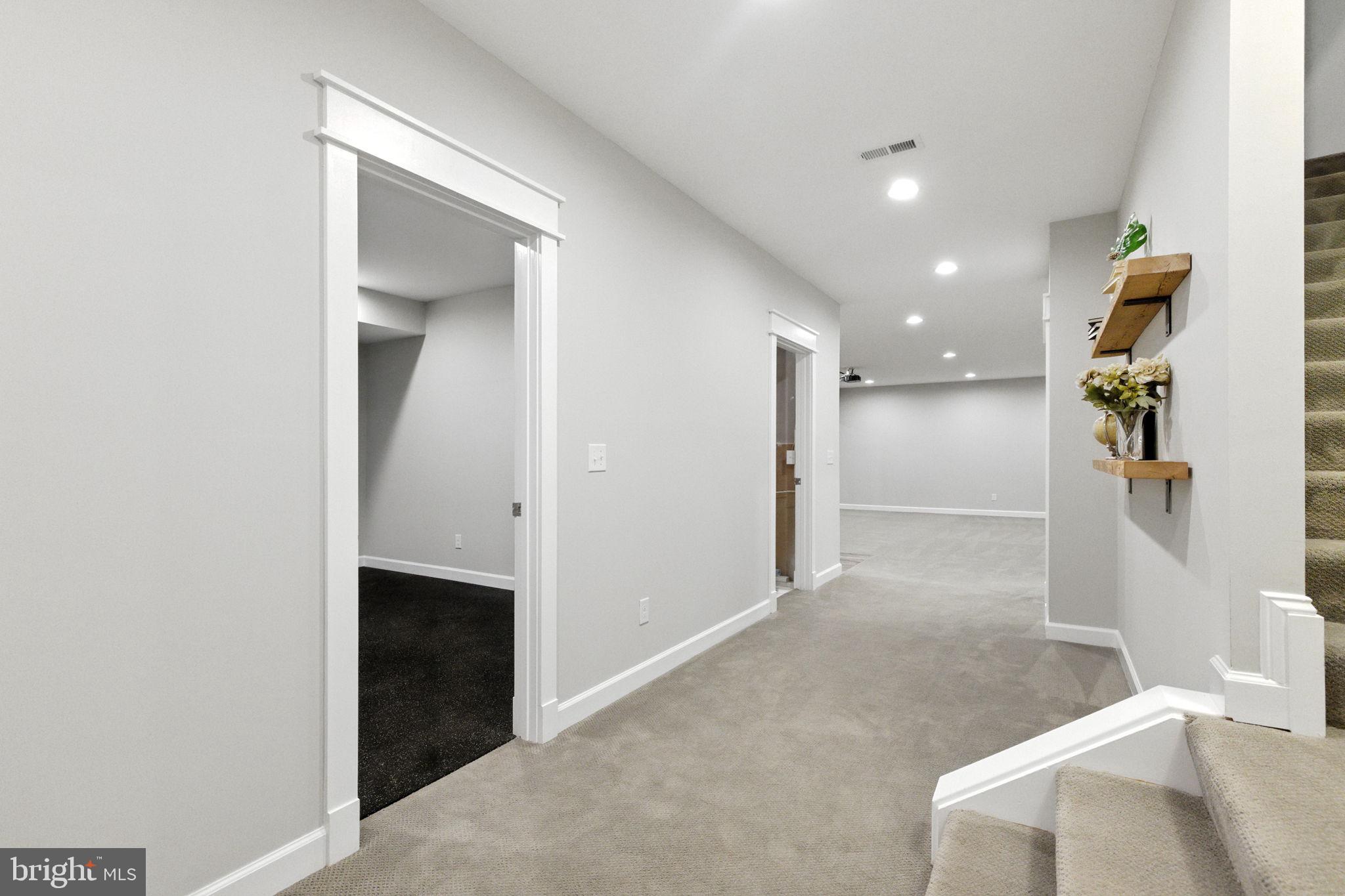 WOODSIDE ESTATES - Residential