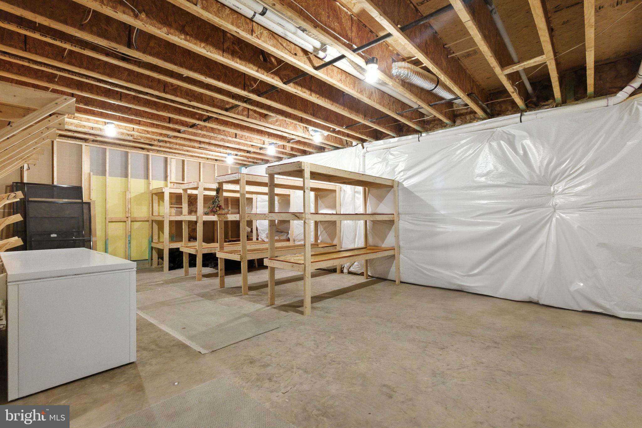 WOODSIDE ESTATES - Residential