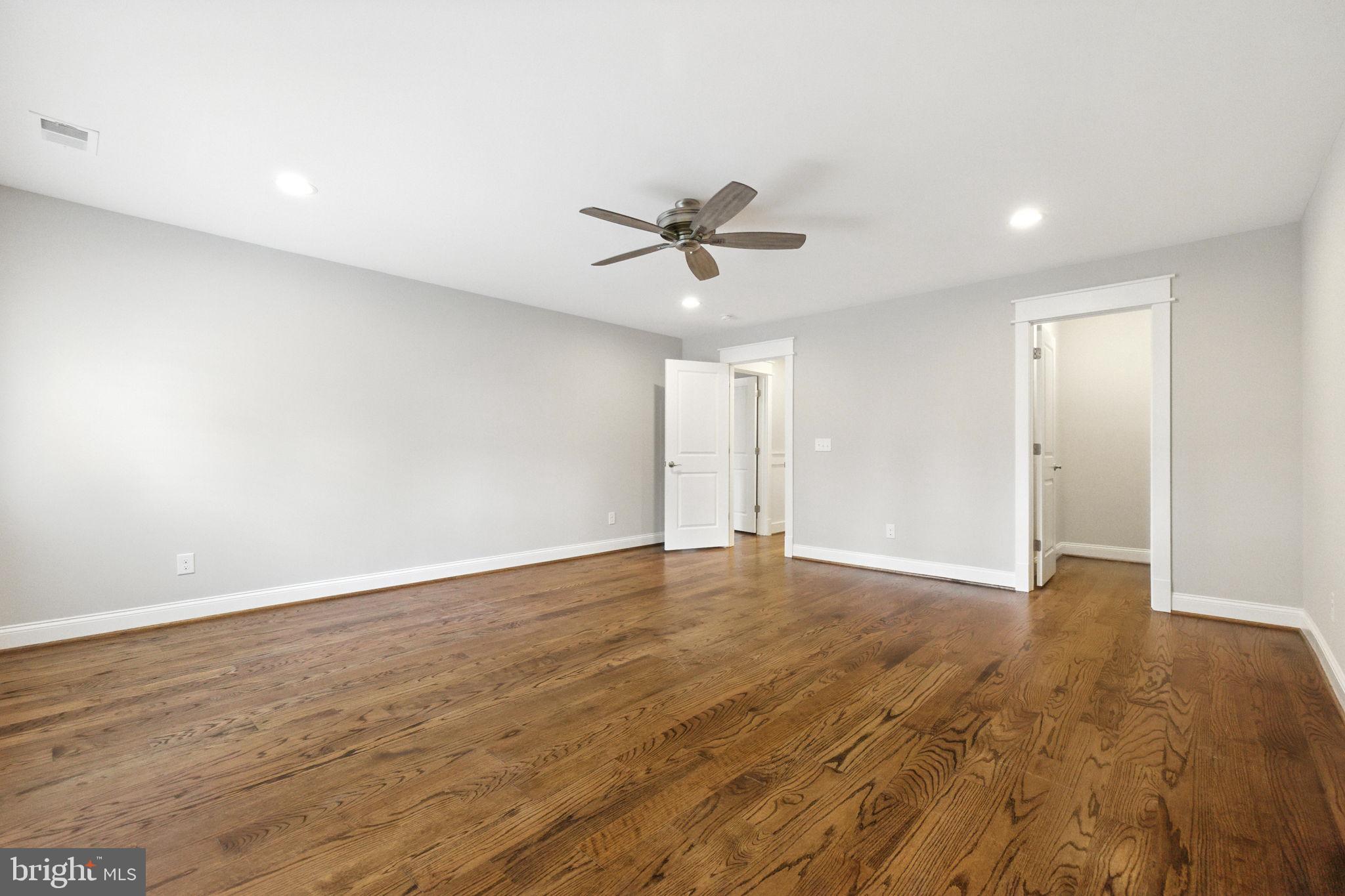 WOODSIDE ESTATES - Residential