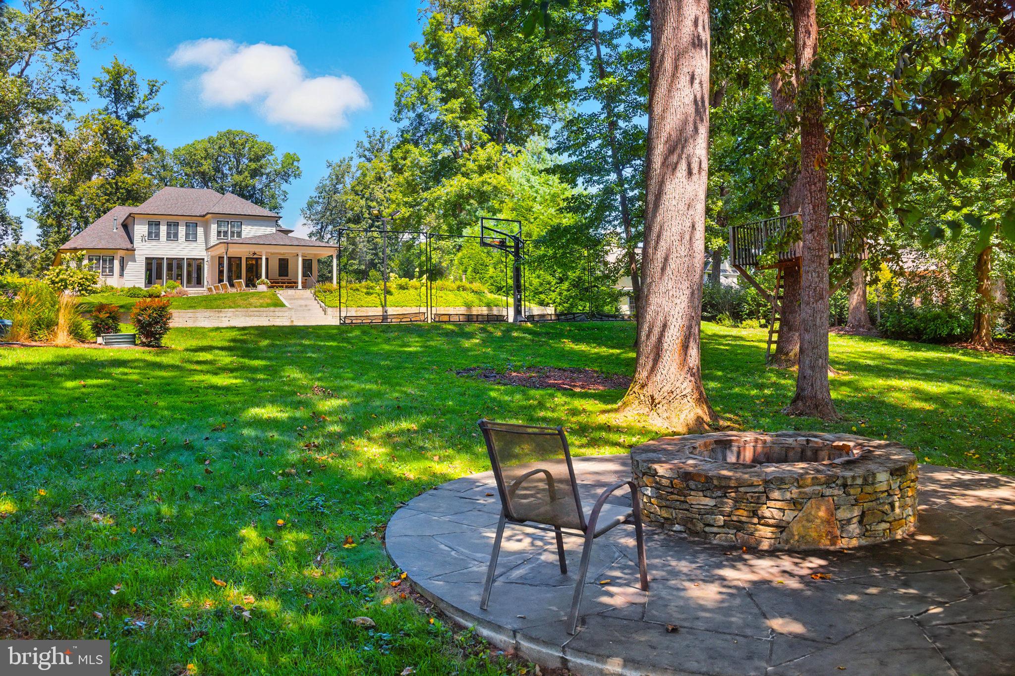 WOODSIDE ESTATES - Residential