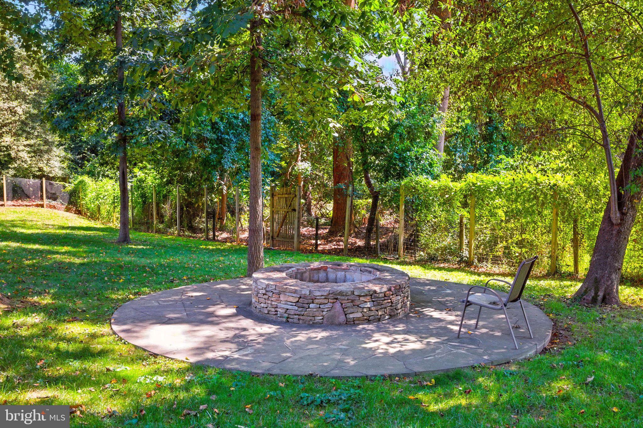 WOODSIDE ESTATES - Residential