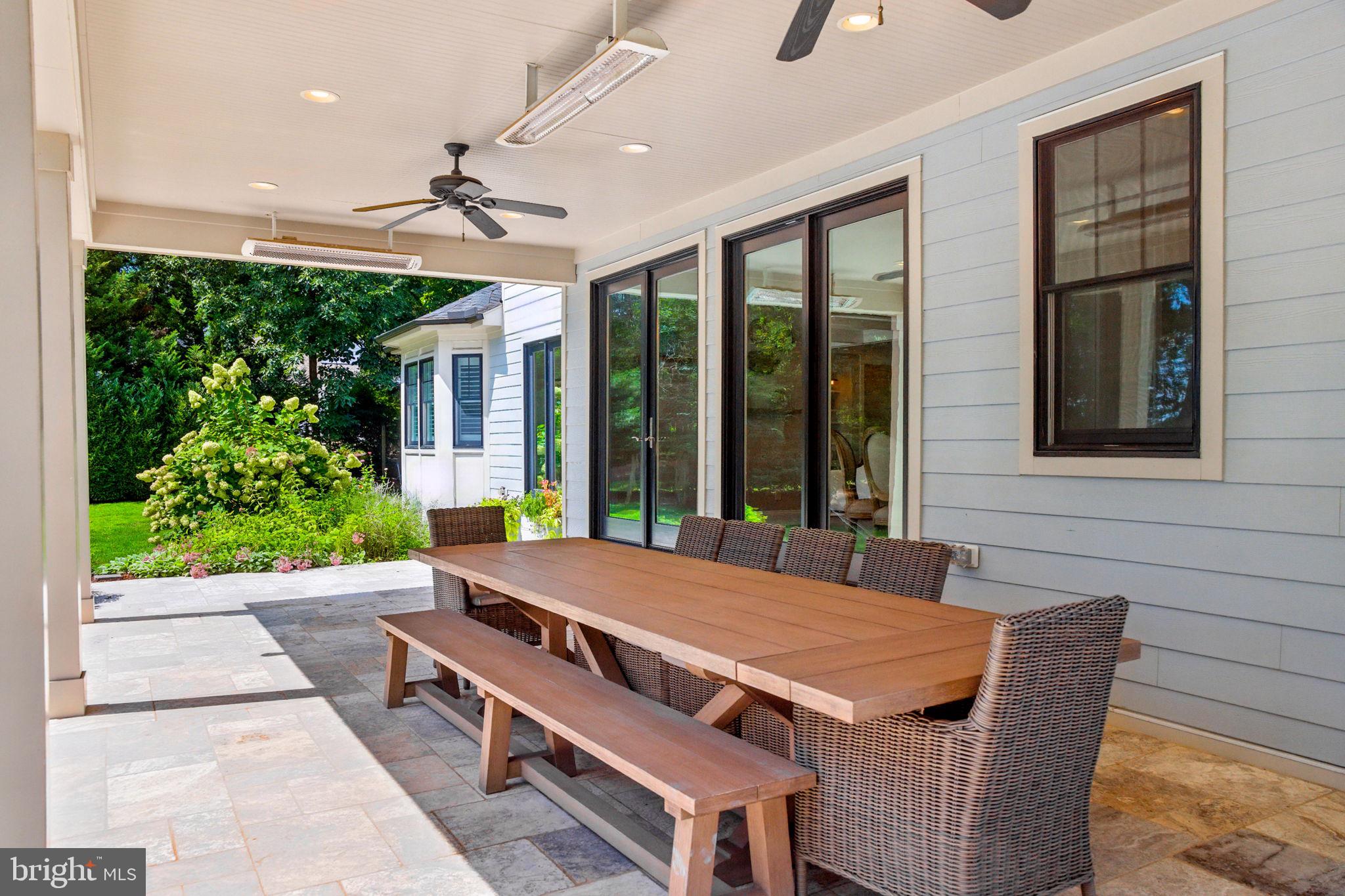 WOODSIDE ESTATES - Residential