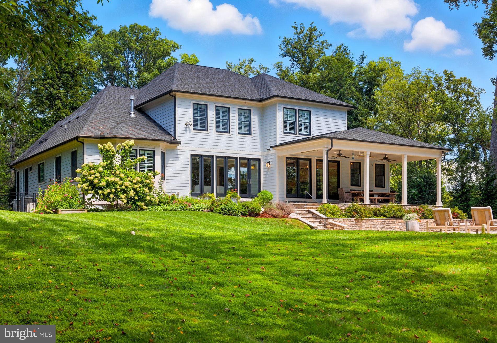 WOODSIDE ESTATES - Residential