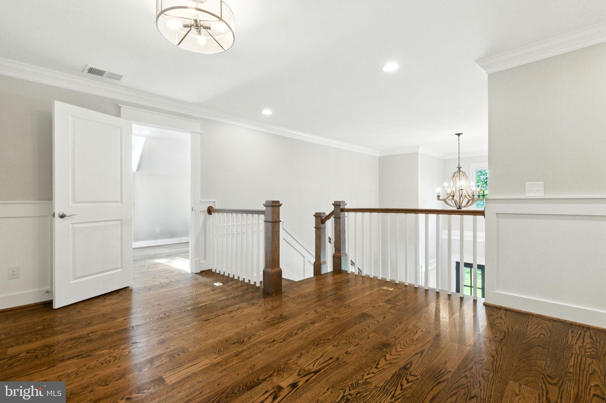 WOODSIDE ESTATES - Residential