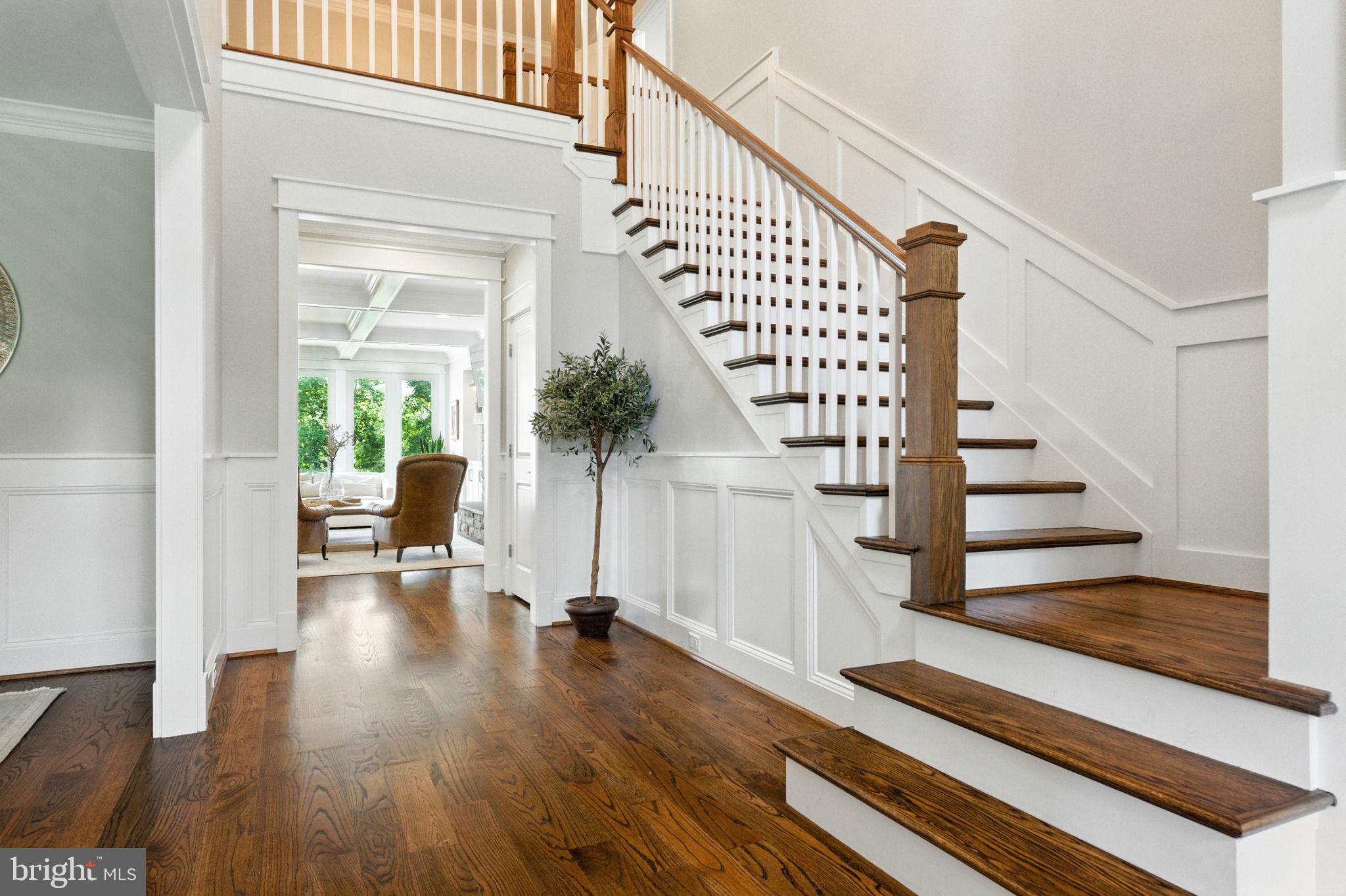 WOODSIDE ESTATES - Residential