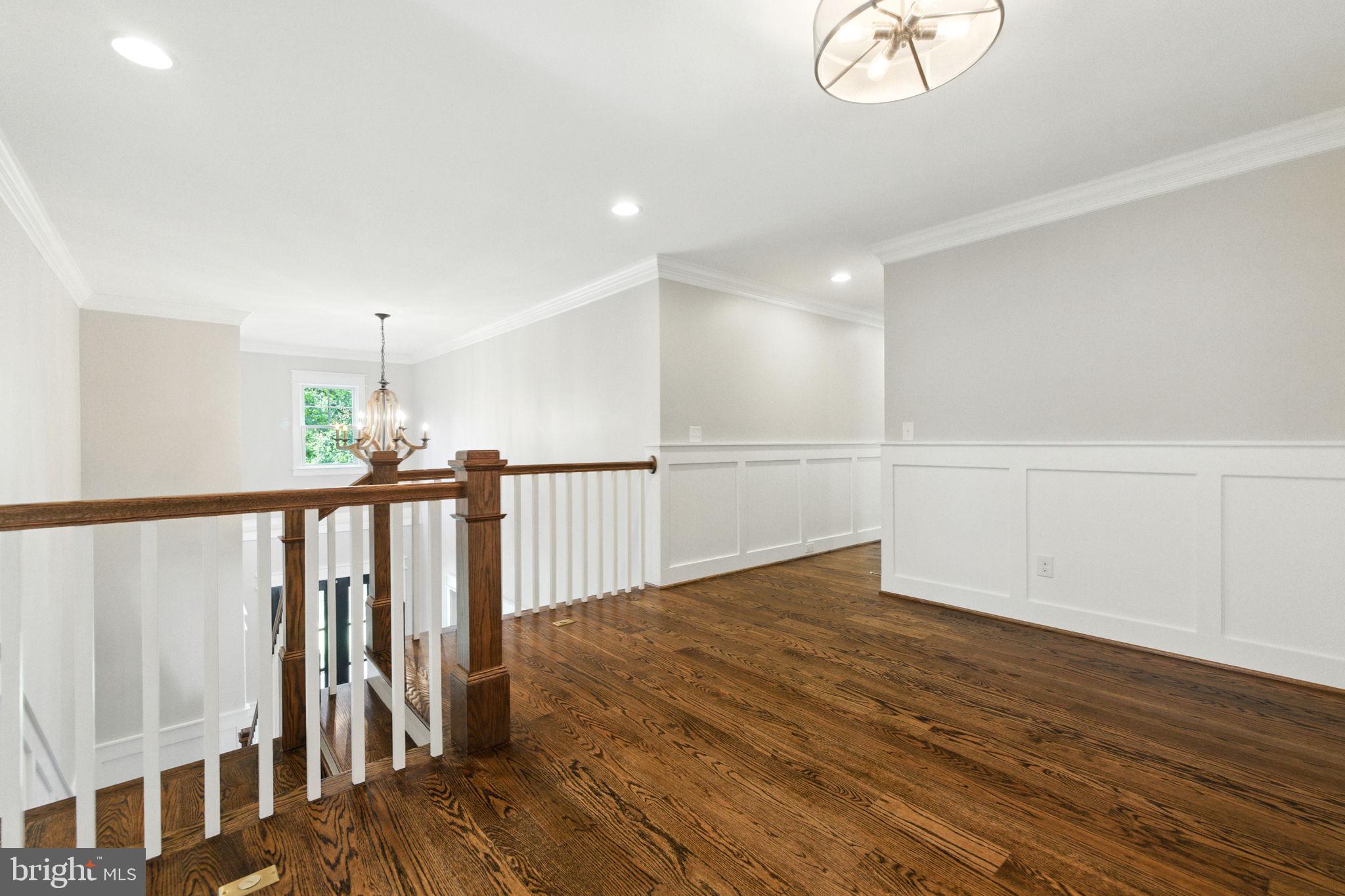 WOODSIDE ESTATES - Residential