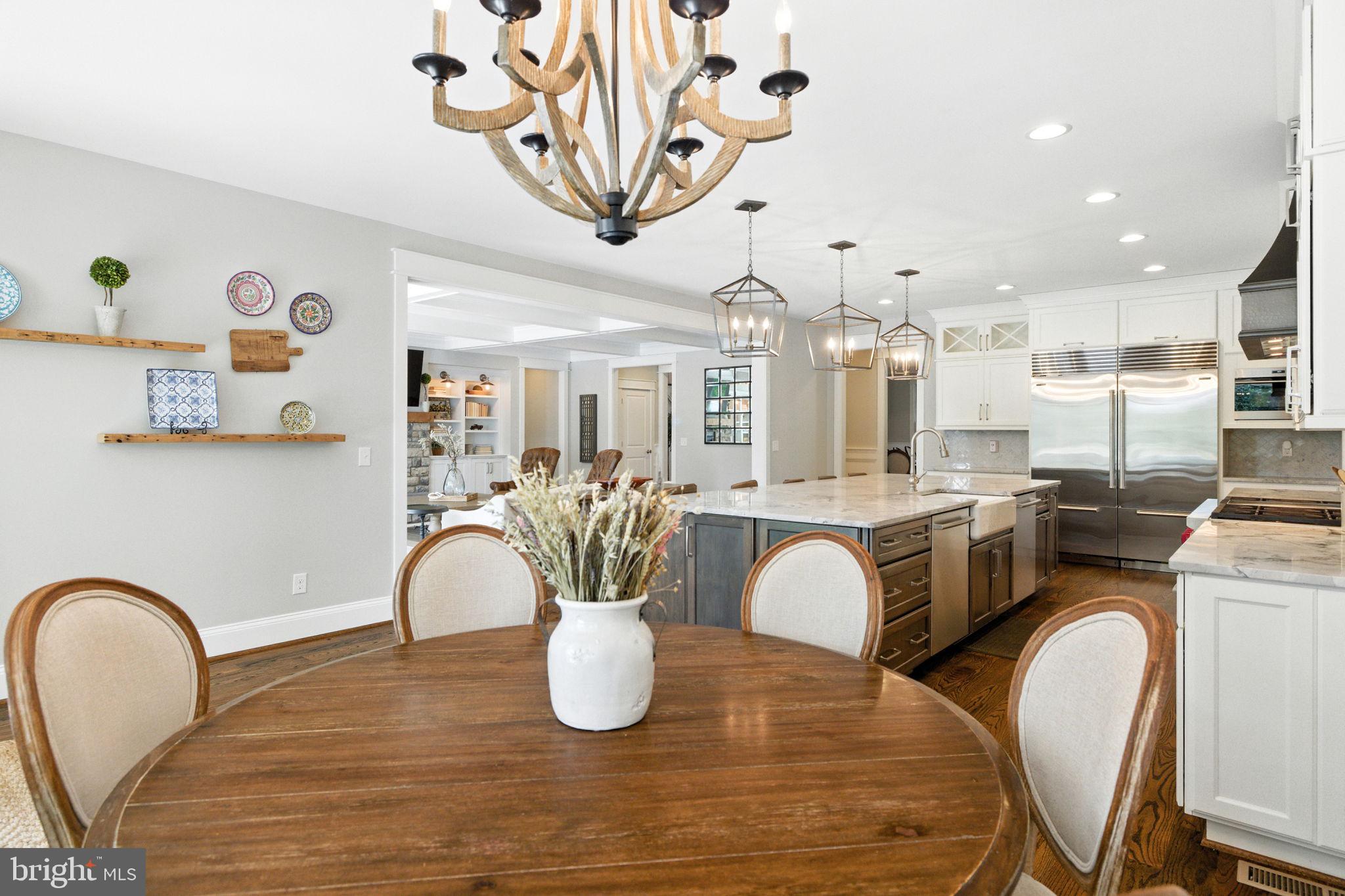 WOODSIDE ESTATES - Residential