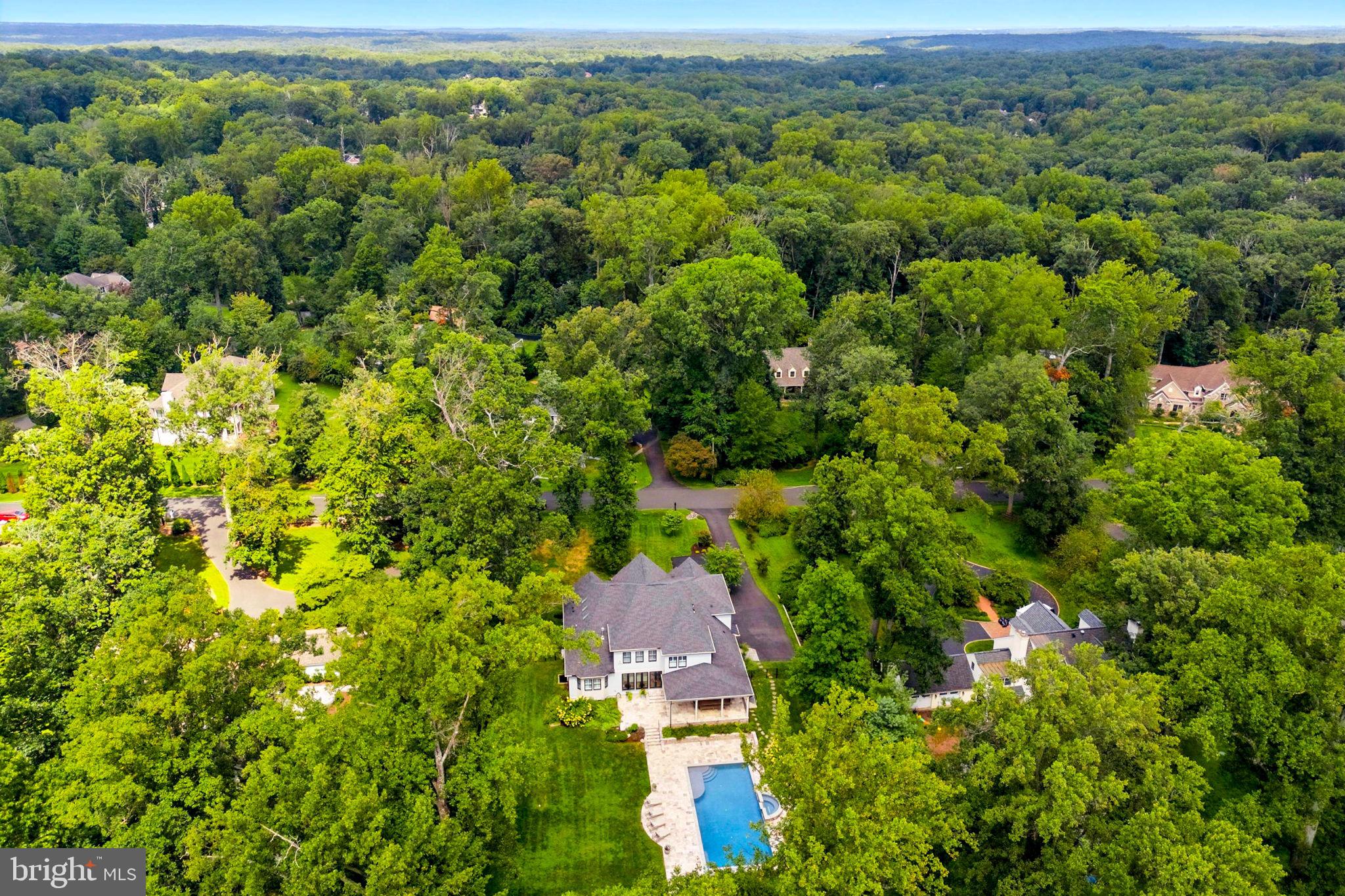 WOODSIDE ESTATES - Residential