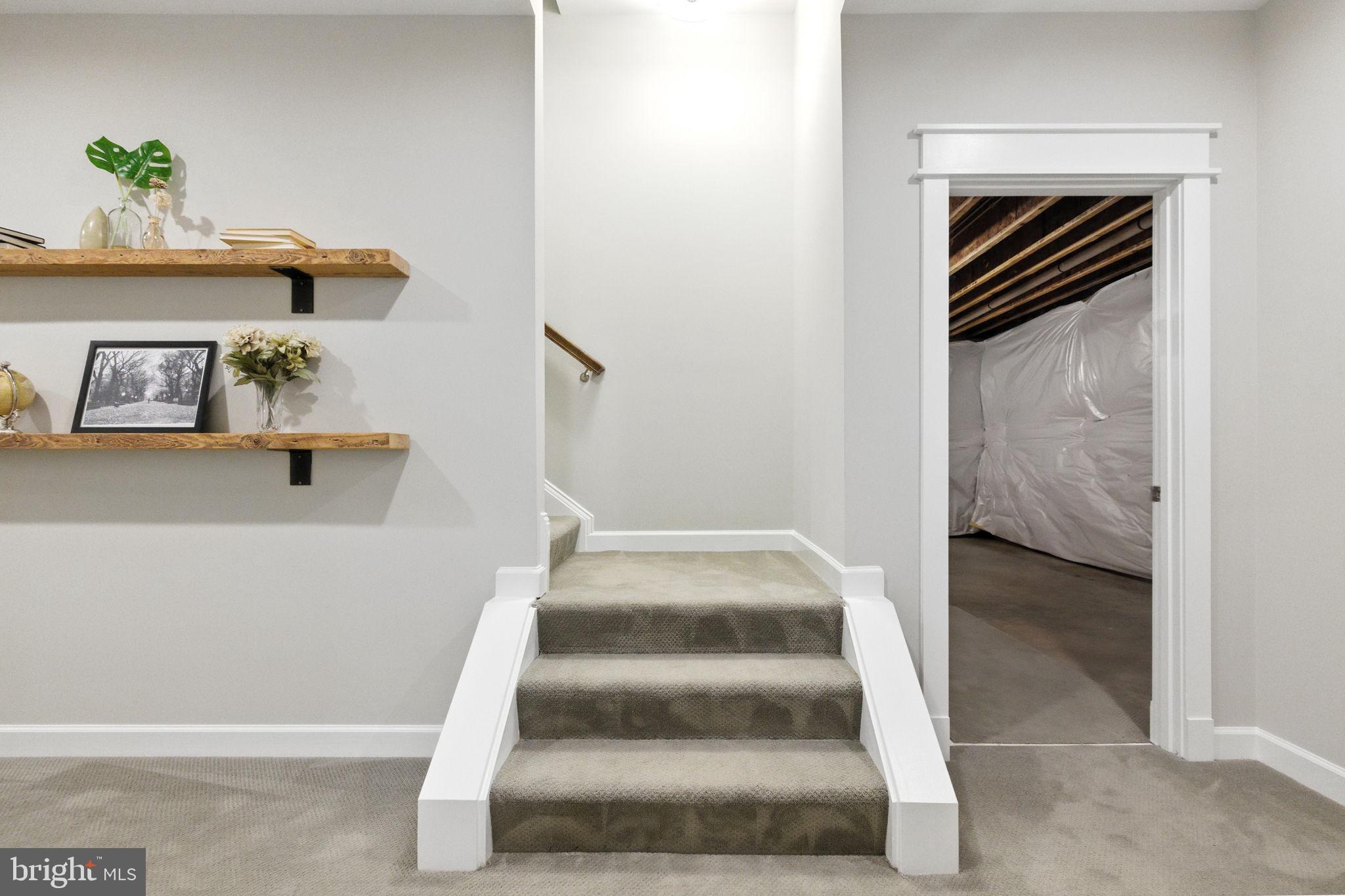 WOODSIDE ESTATES - Residential