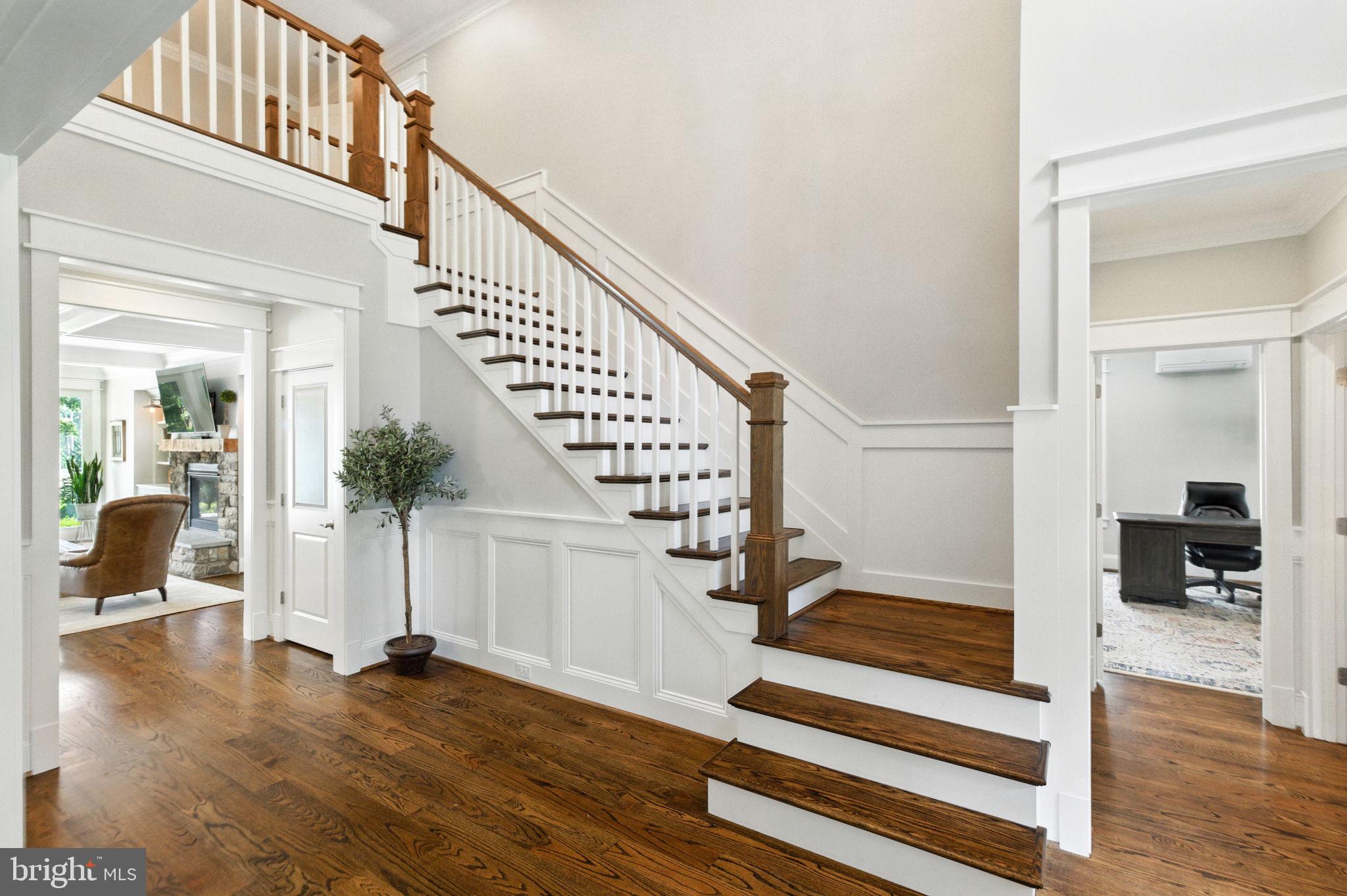 WOODSIDE ESTATES - Residential