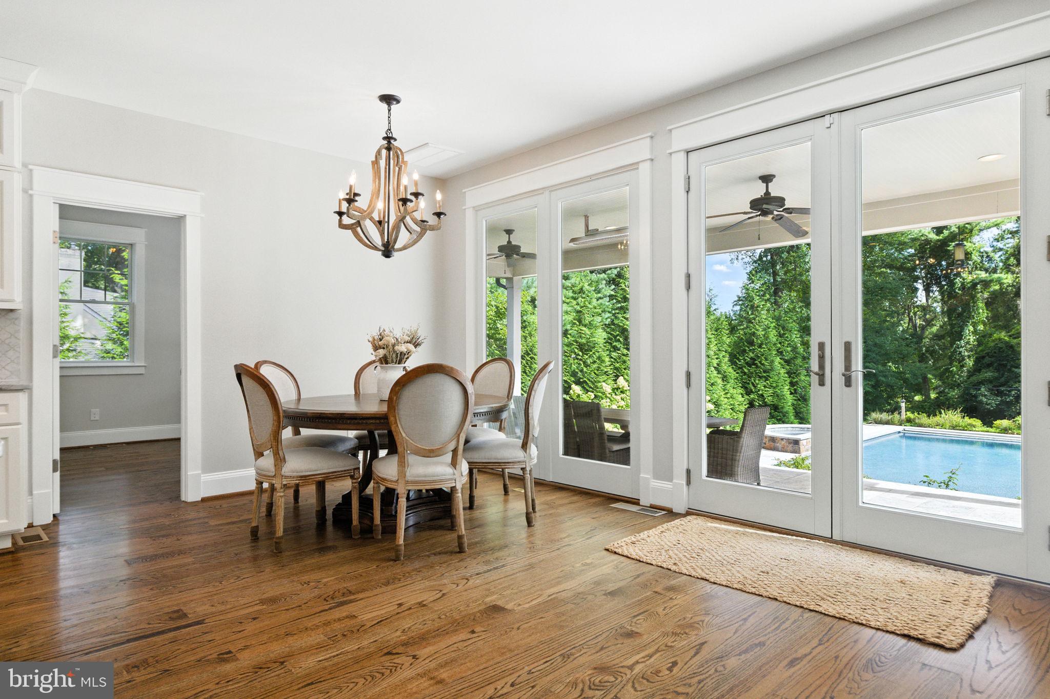 WOODSIDE ESTATES - Residential