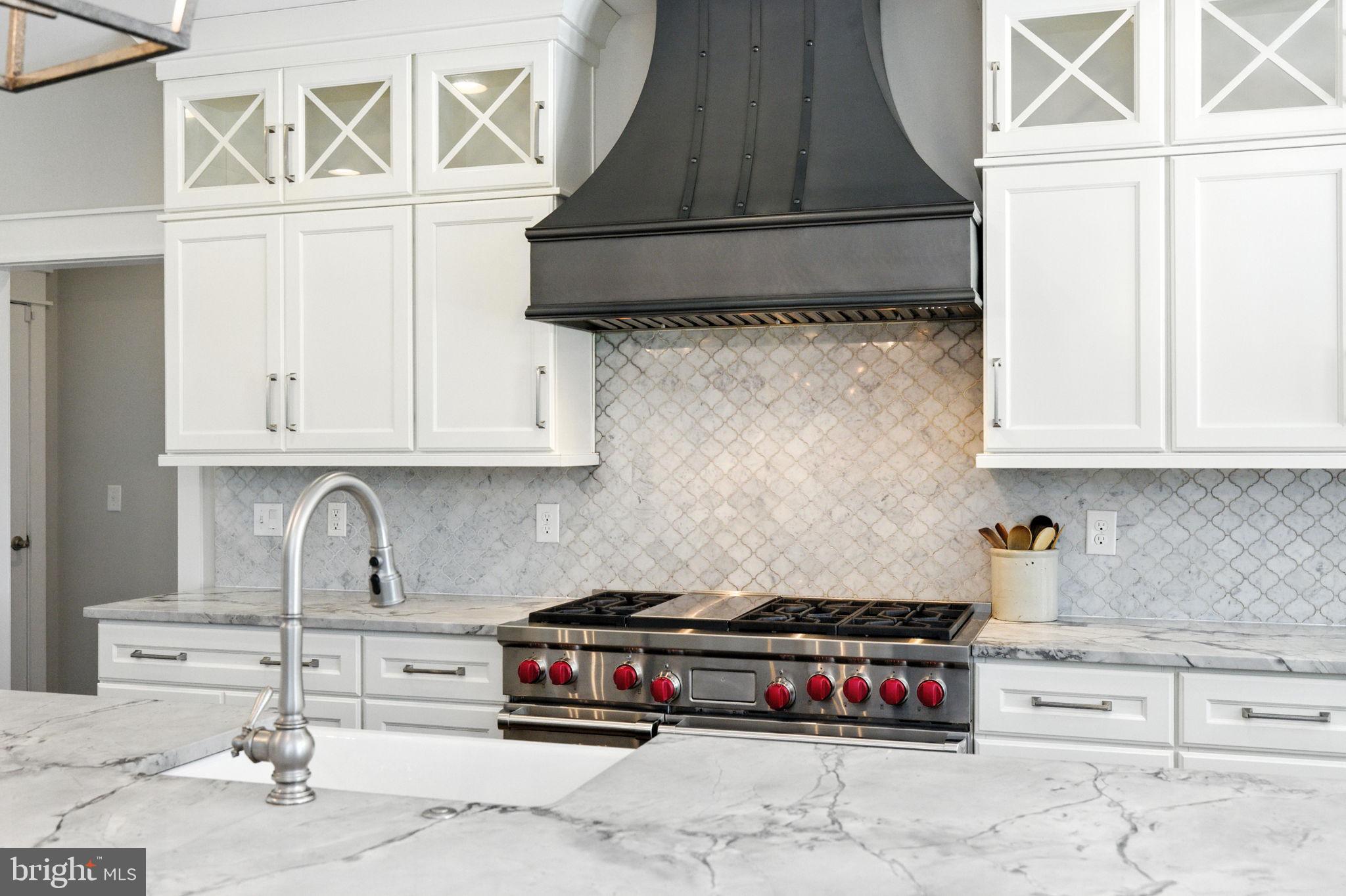 WOODSIDE ESTATES - Residential