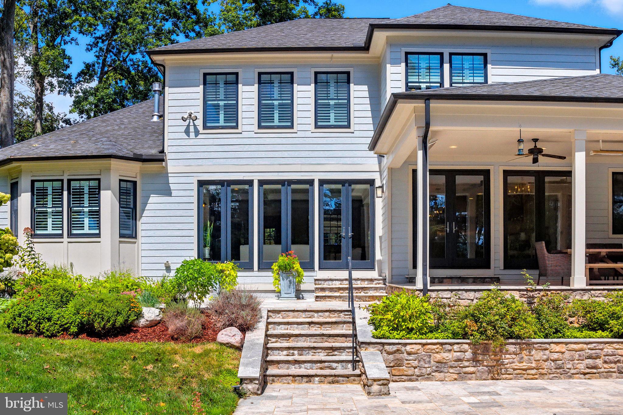 WOODSIDE ESTATES - Residential