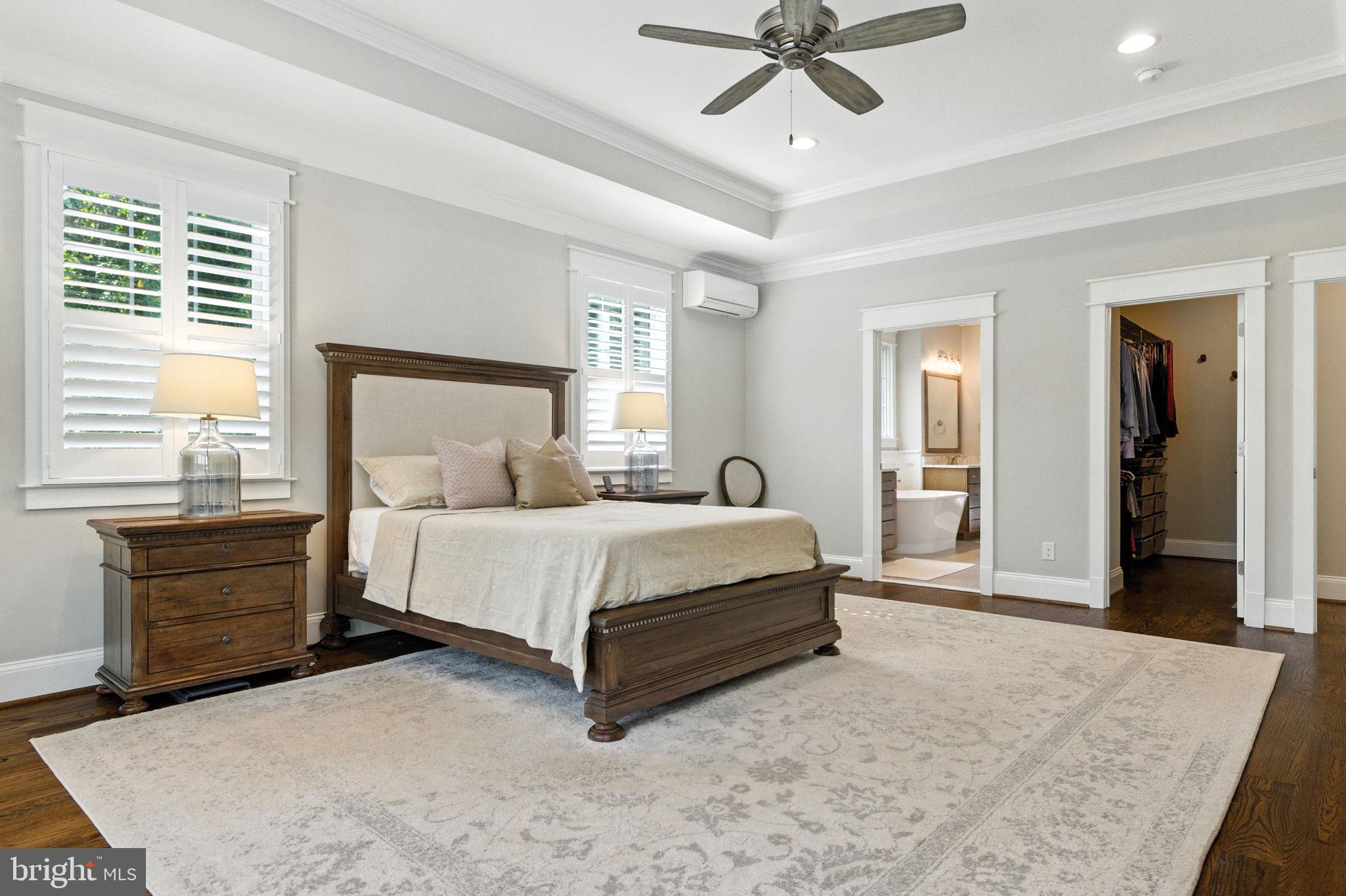 WOODSIDE ESTATES - Residential