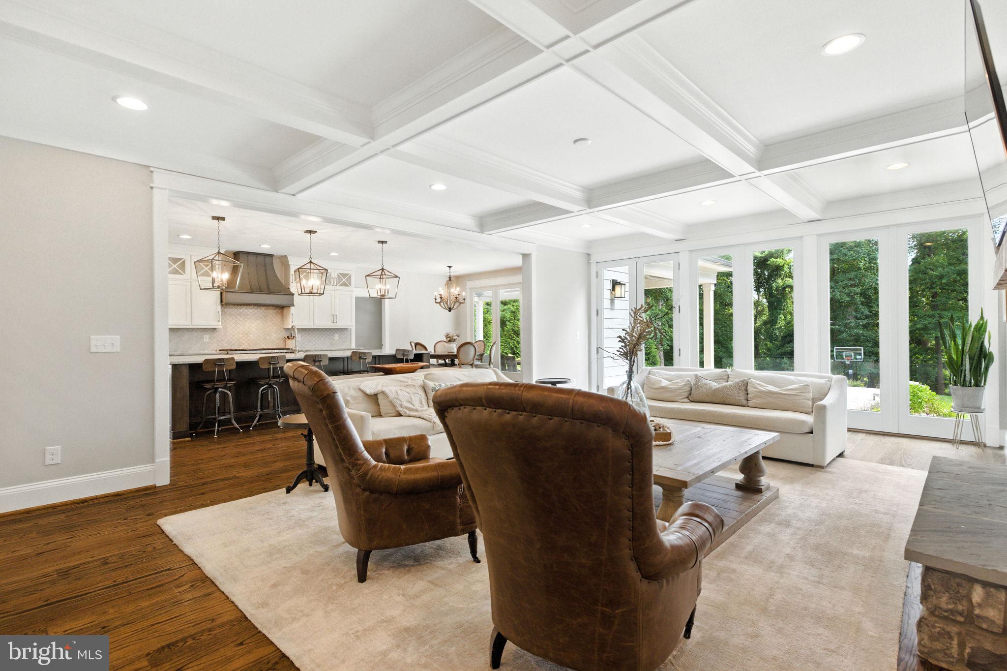 WOODSIDE ESTATES - Residential