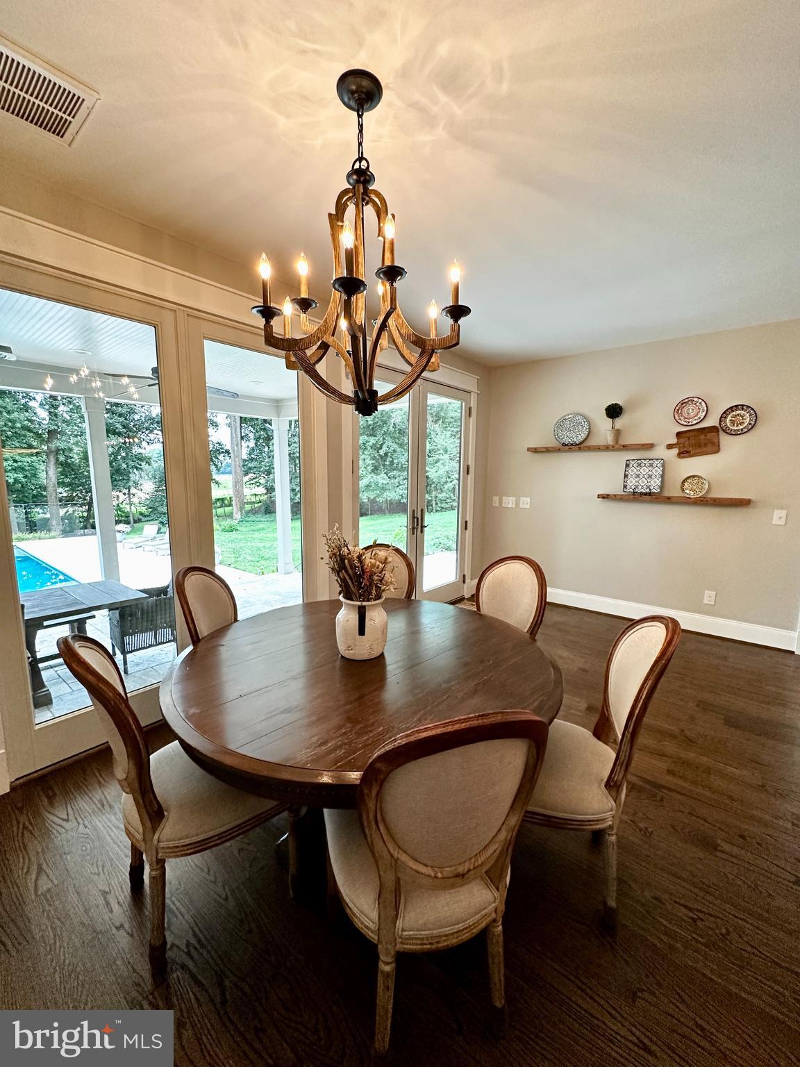 8617 DIXIE PLACE