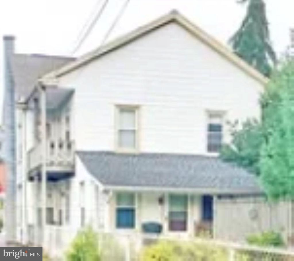 Photo of 133 S Spruce Street, LITITZ, PA 17543 (MLS # PALA2075712)