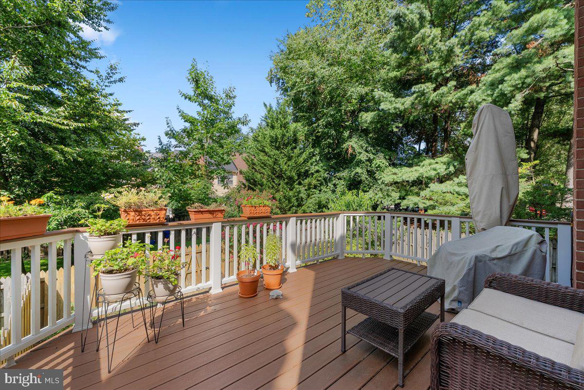 STRATTON COMMONS - Residential Lease