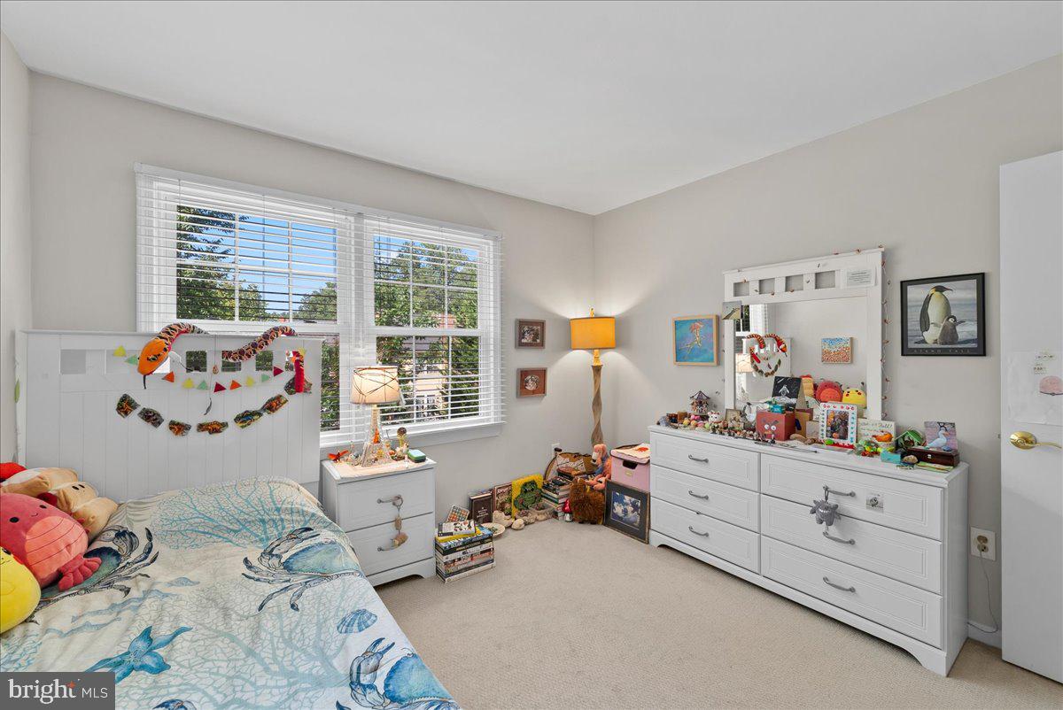 STRATTON COMMONS - Residential Lease