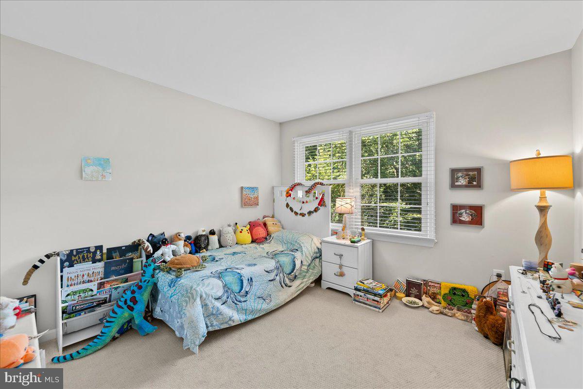 STRATTON COMMONS - Residential Lease