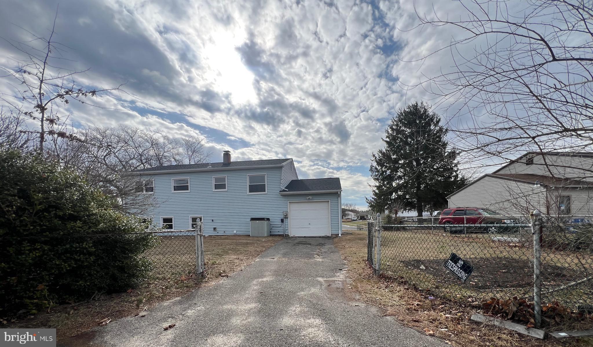 LAKE VALLEY - Residential